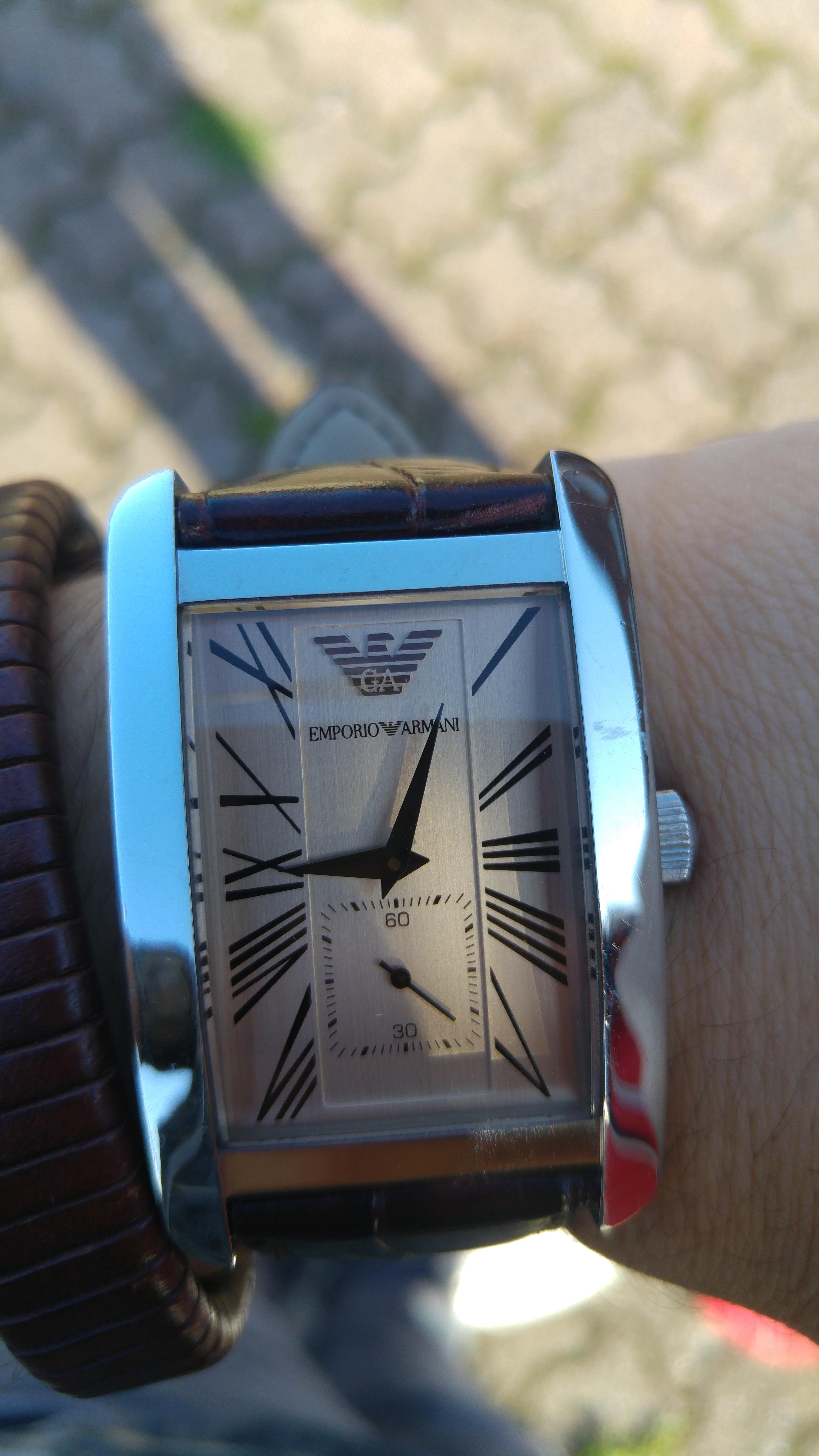 My watch instead of using the roman numeral IV uses IIII instead r