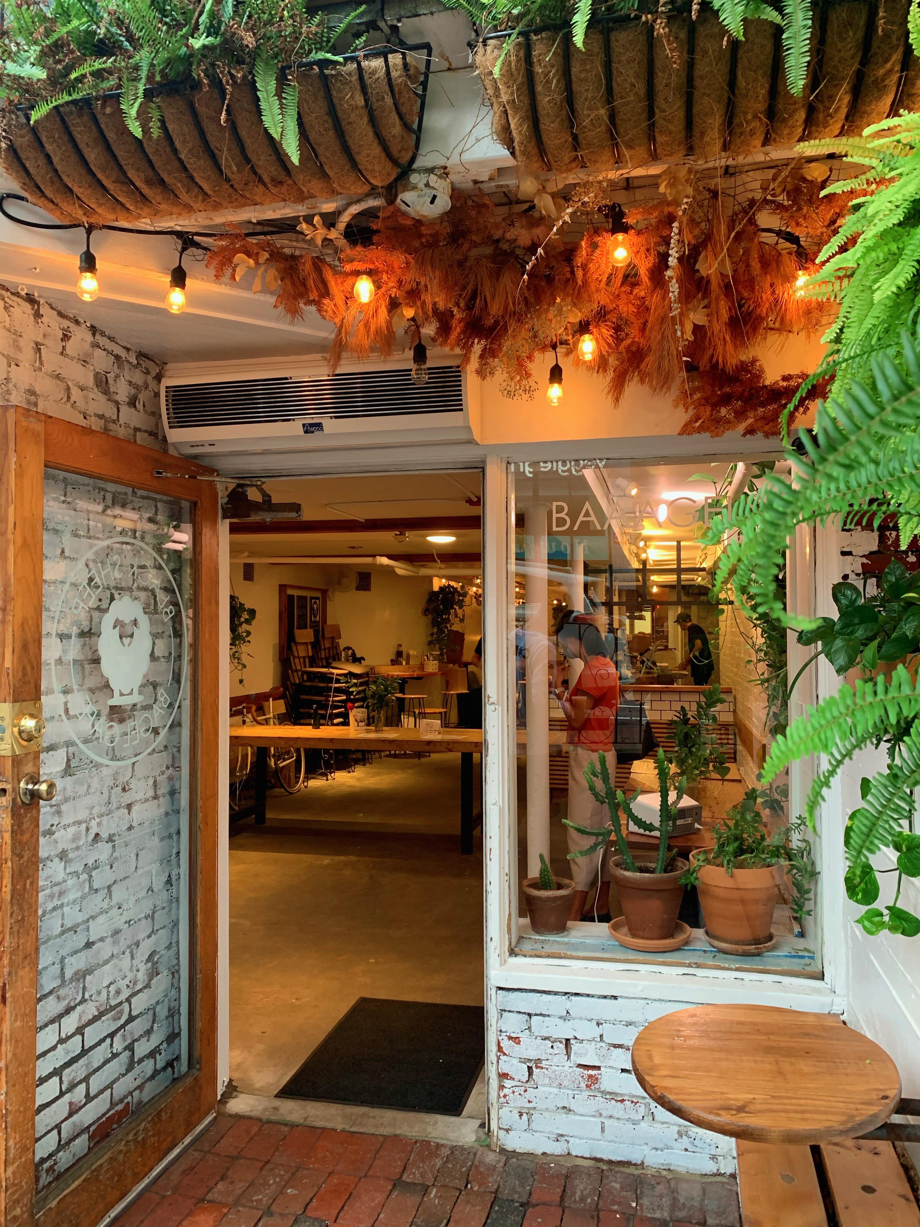 This bagel shop in Cambridge, MA r/CozyPlaces