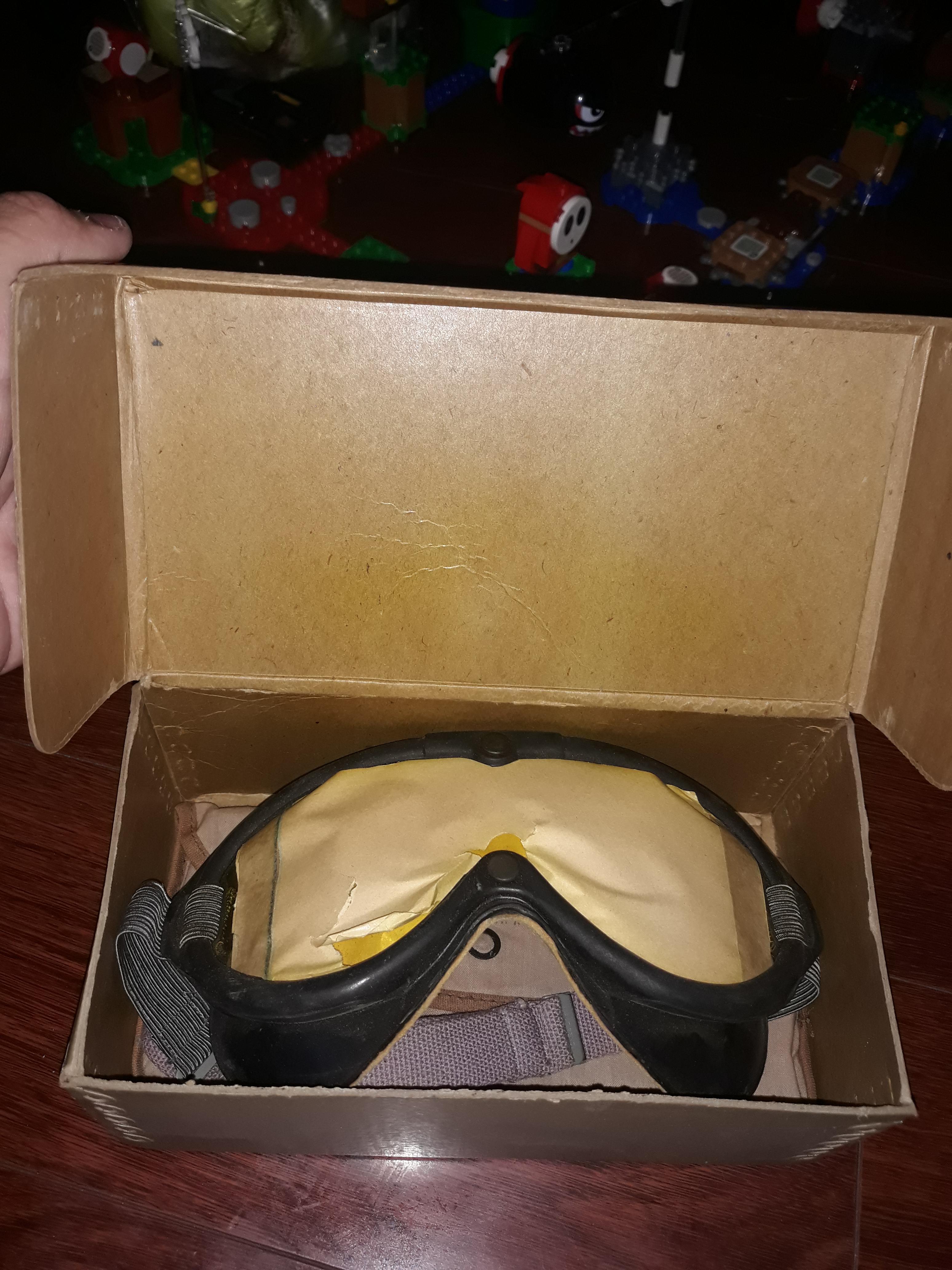 41 Hilarious Goggle Box Puns Punstoppable 🛑