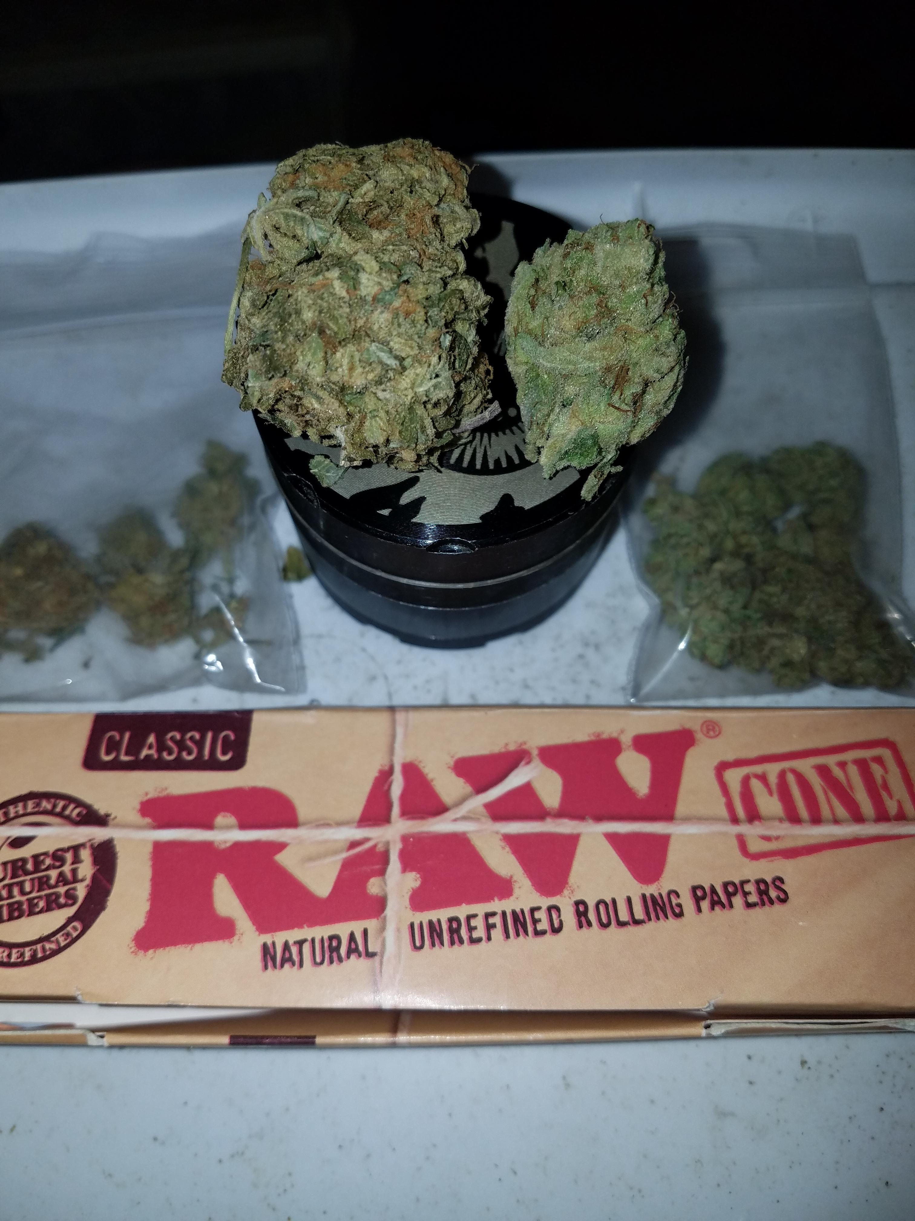 Northern Lights (L) and Gorilla Glue (R) to celebrate Valentine's day