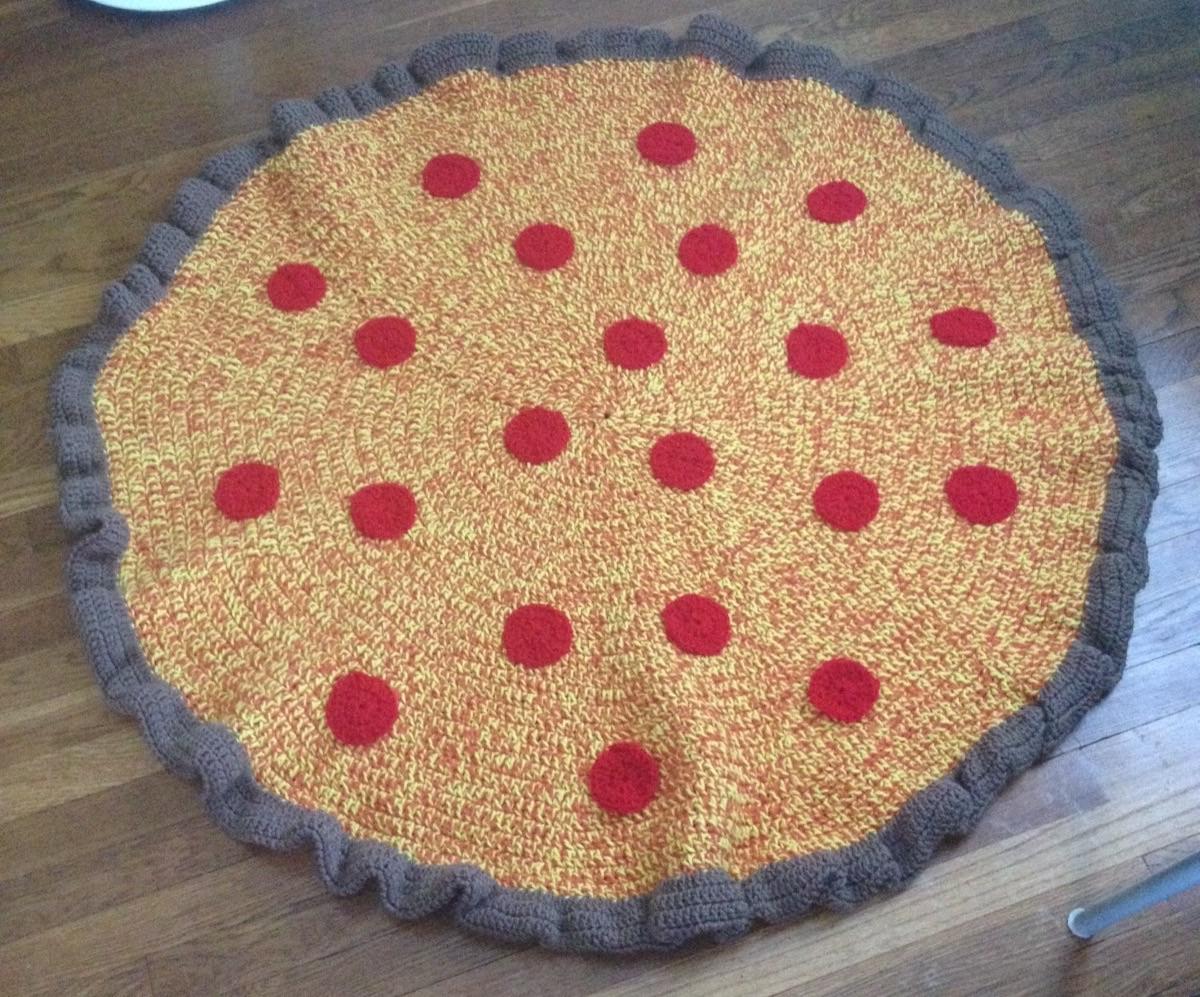 Pizza blanket I crocheted for a friend! r/crochet