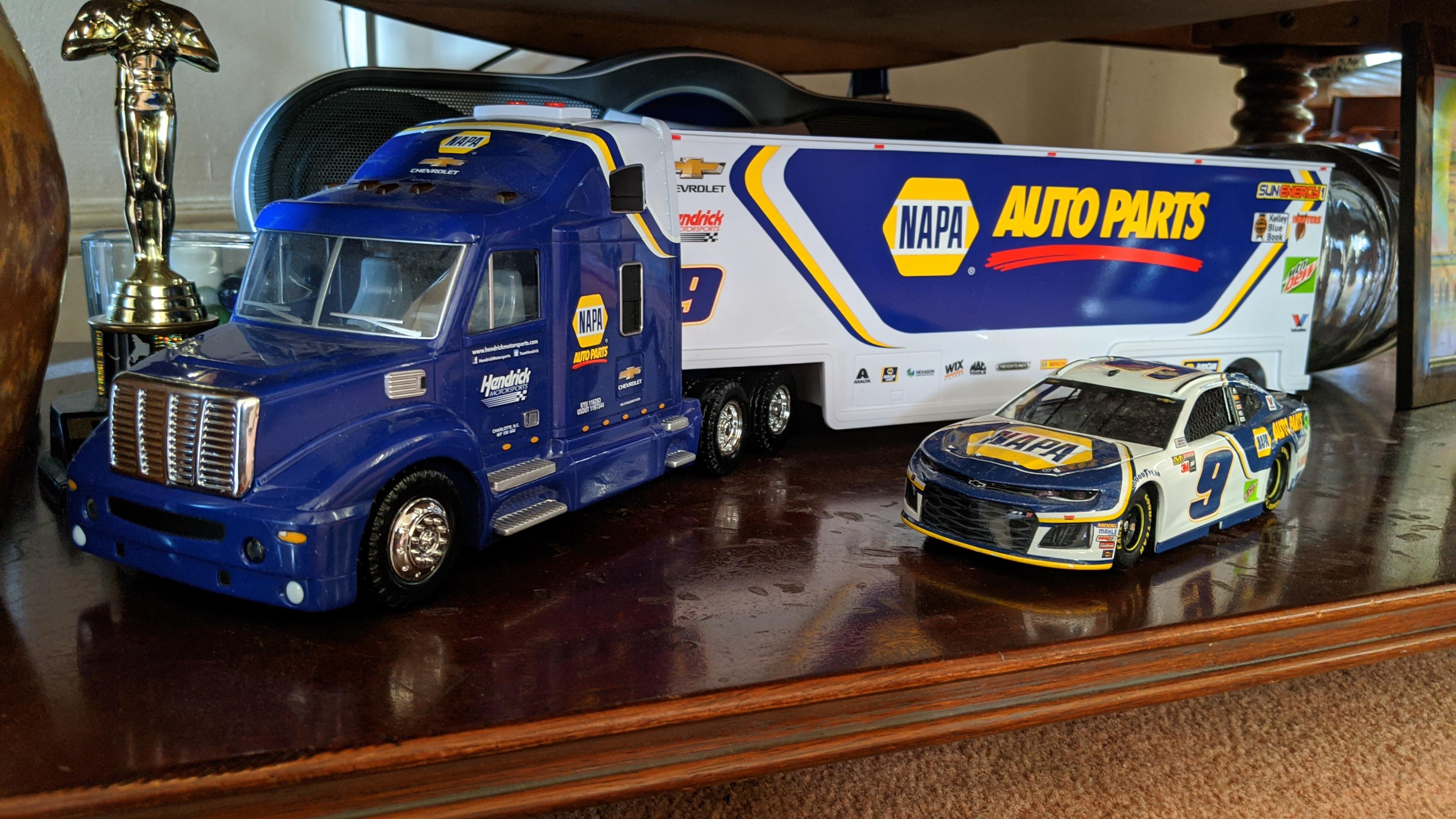 Got this Chase Elliott 124 scale hauler today from RaceCarGraveYard on