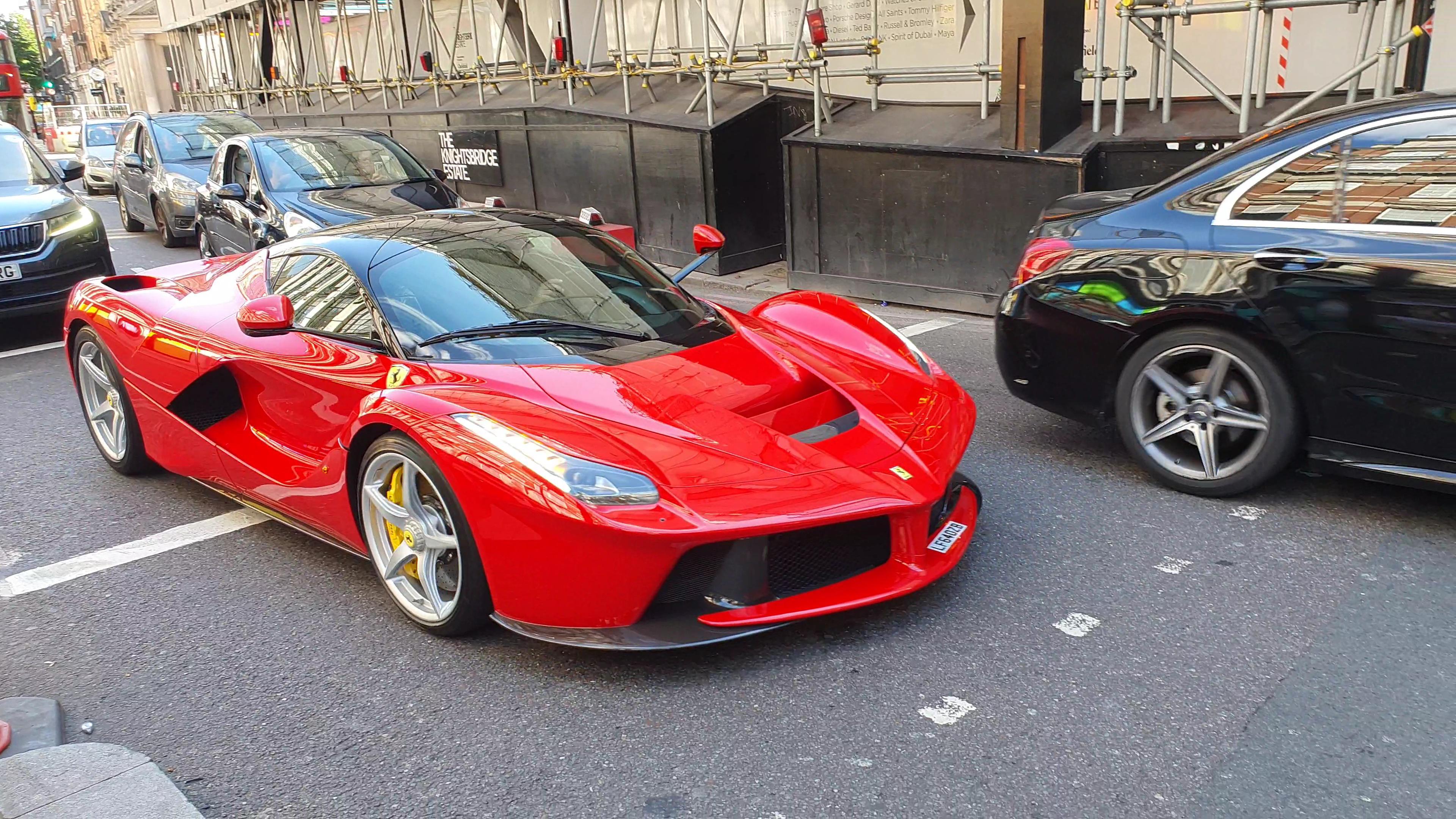 [La Ferrari] in London spotted