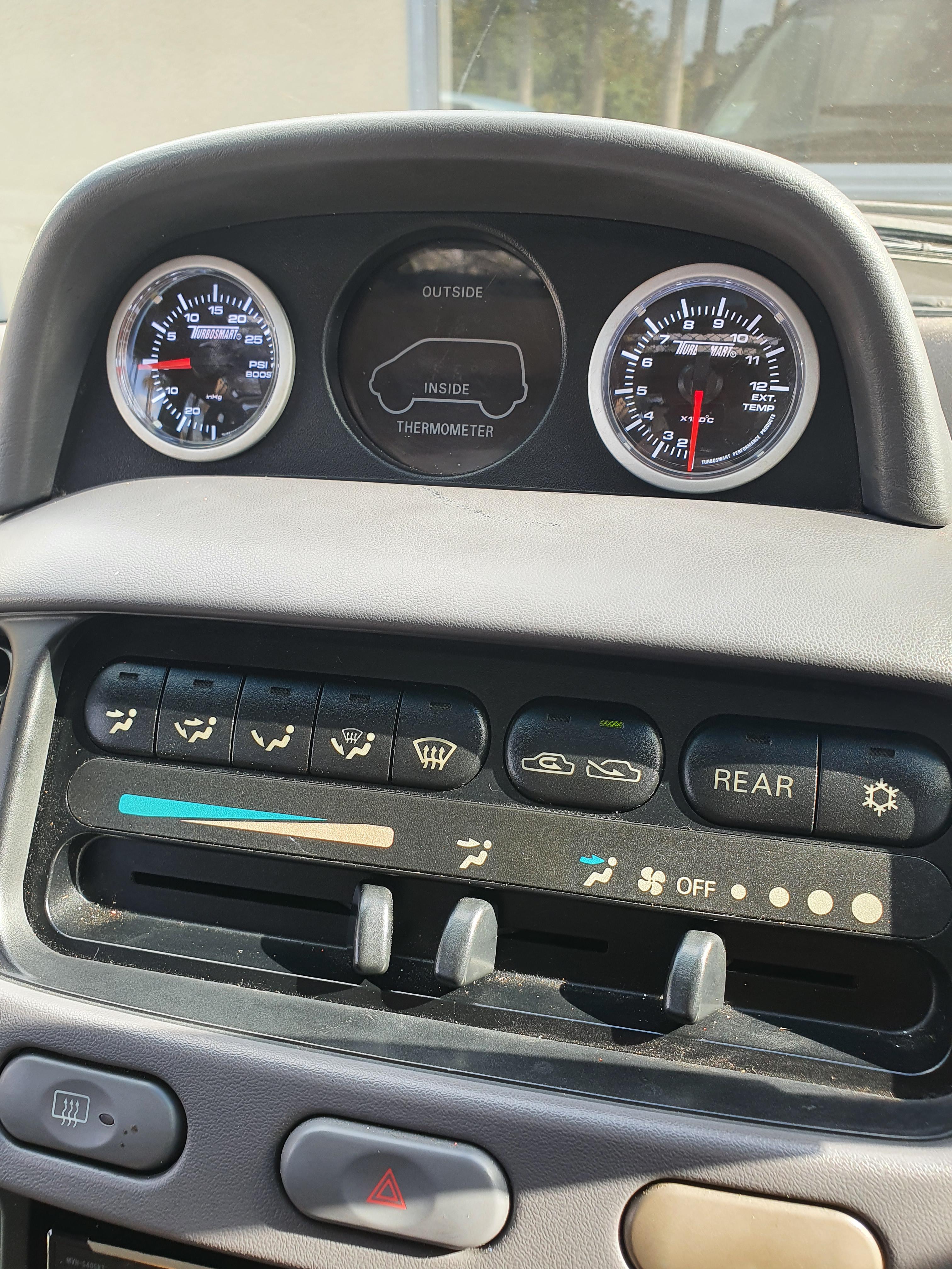 Boost and egt gauge in dash cluster r/Delica