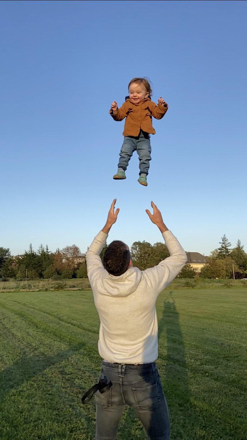 PsBattle This child being thrown into the air by her dad r