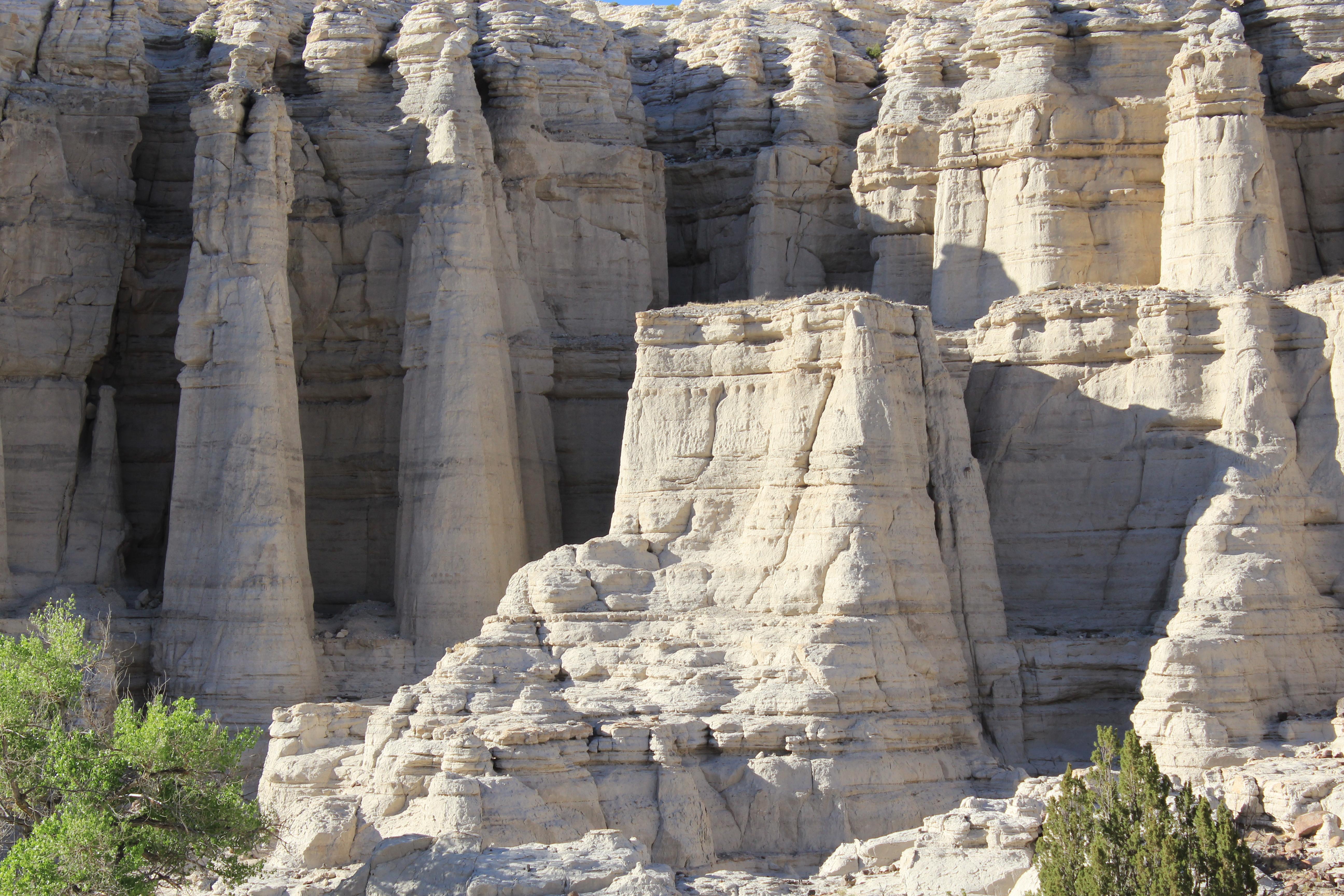Temple of Stone, Plaza Blanca, Abiquiu, New Mexico. [OC] [5184x3456