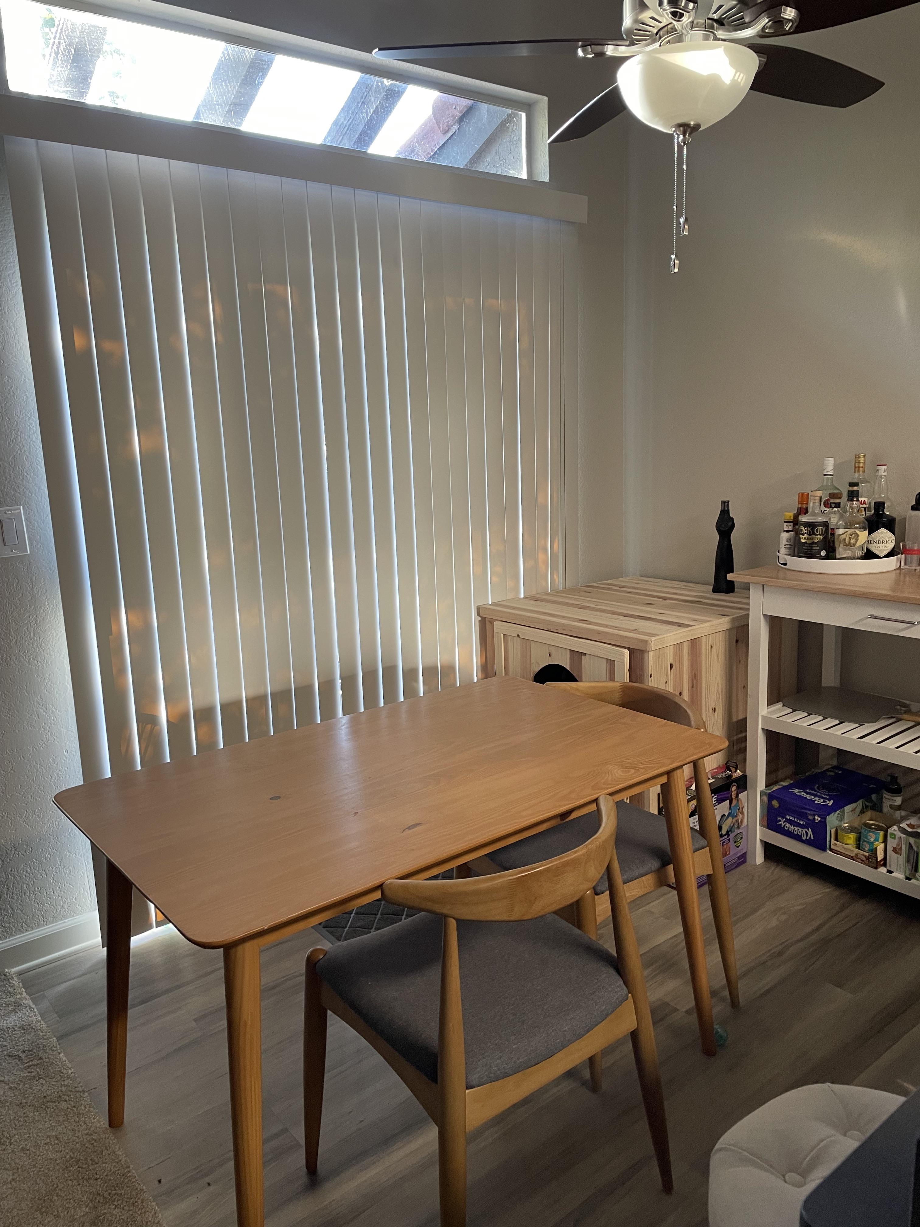 How should I cover this transom window? r/DesignMyRoom