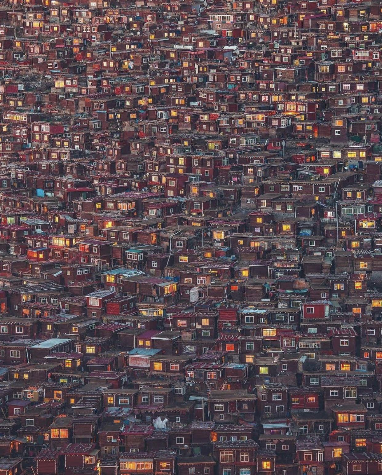 Serta, China r/UrbanHell