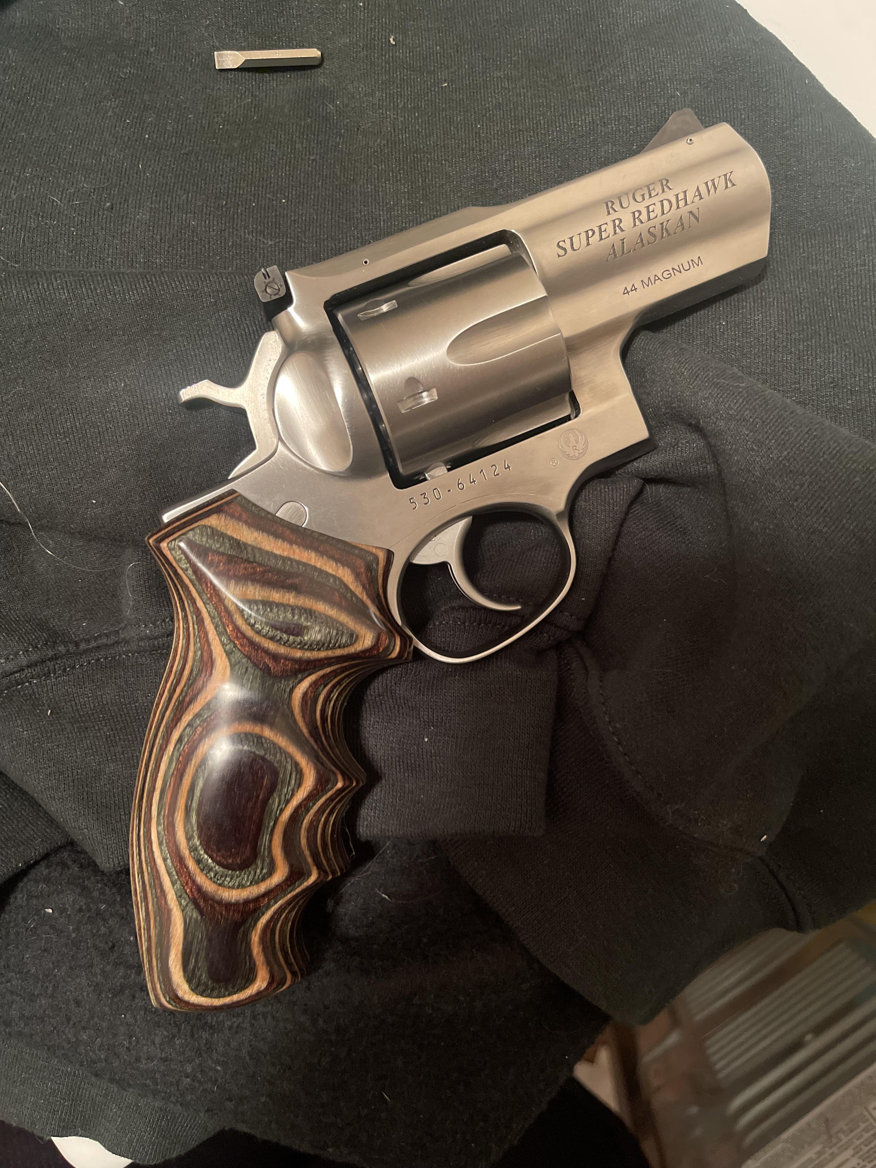 New badger grips for the Alaskan r/Revolvers