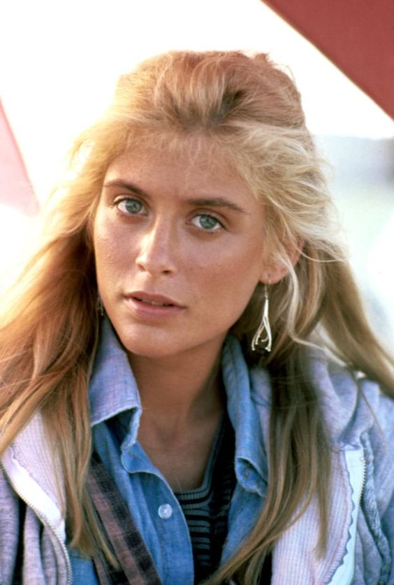 Helen Slater (born December 15, 1963) r/ClassicScreenBeauties