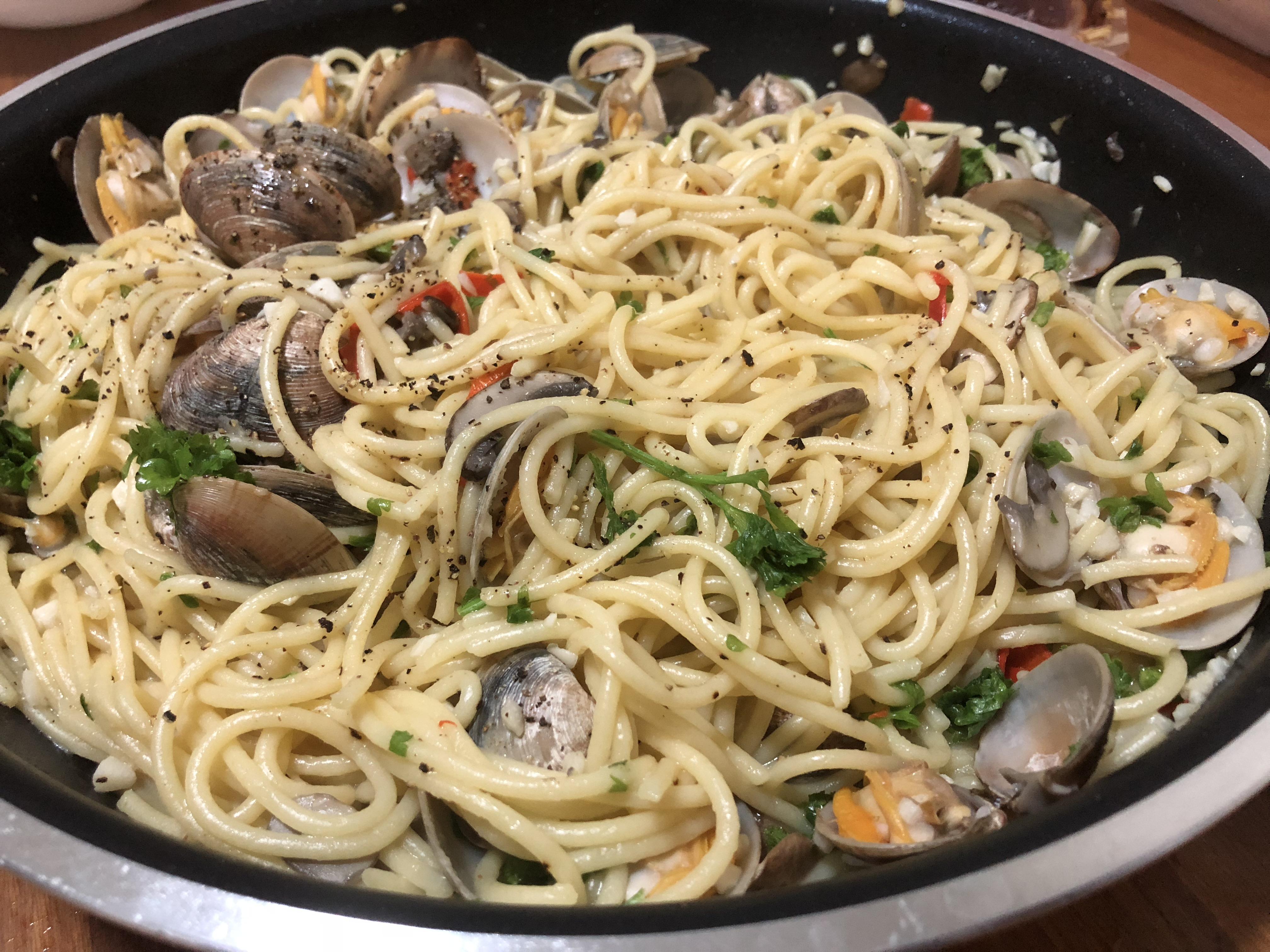 Homemade clam aglio olio! FoodPorn