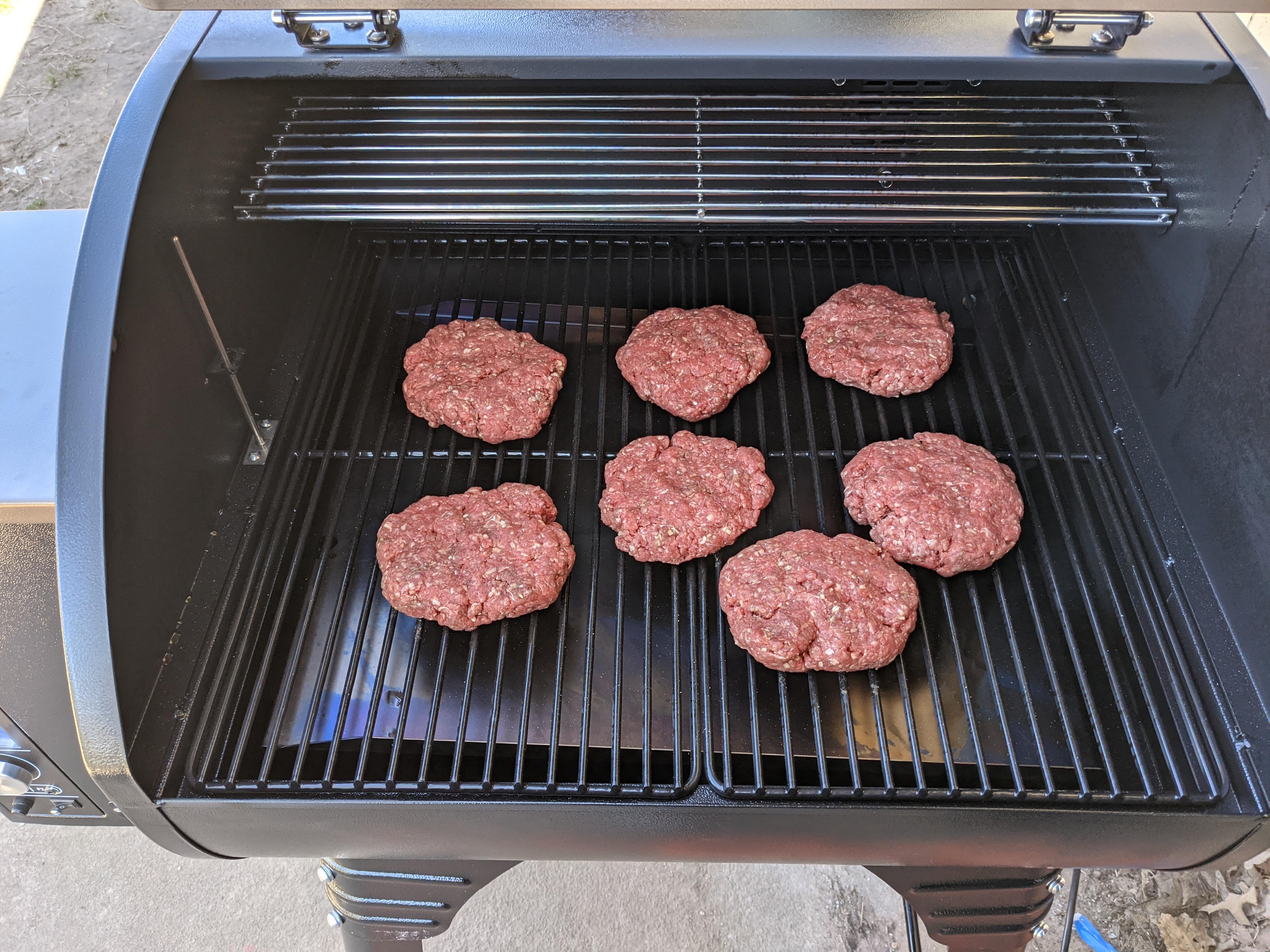 Burn in complete. Going to reverse sear some bison/beef mix burgers for