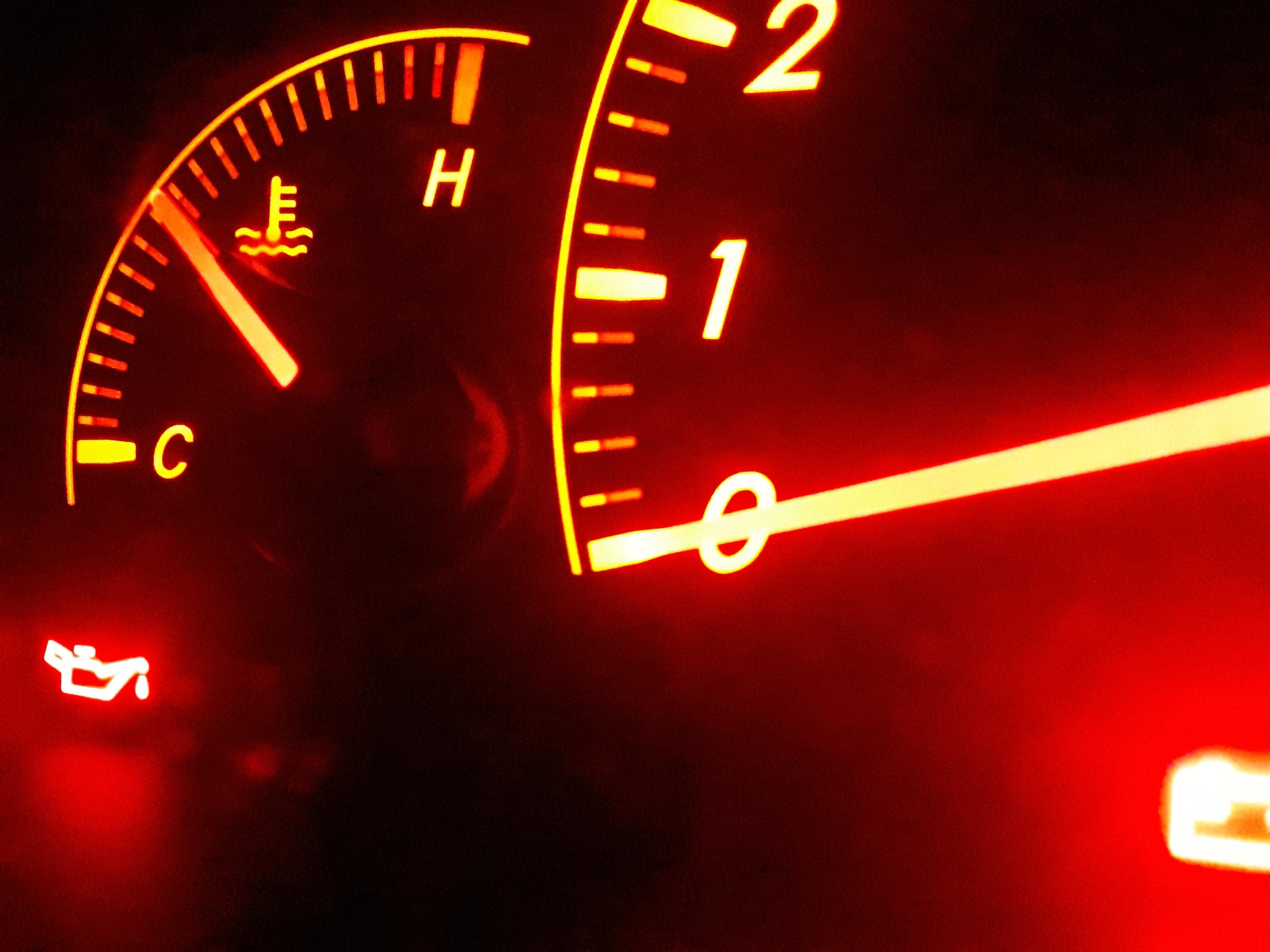 05 camry this light blinks when cornering 2k miles until next oil