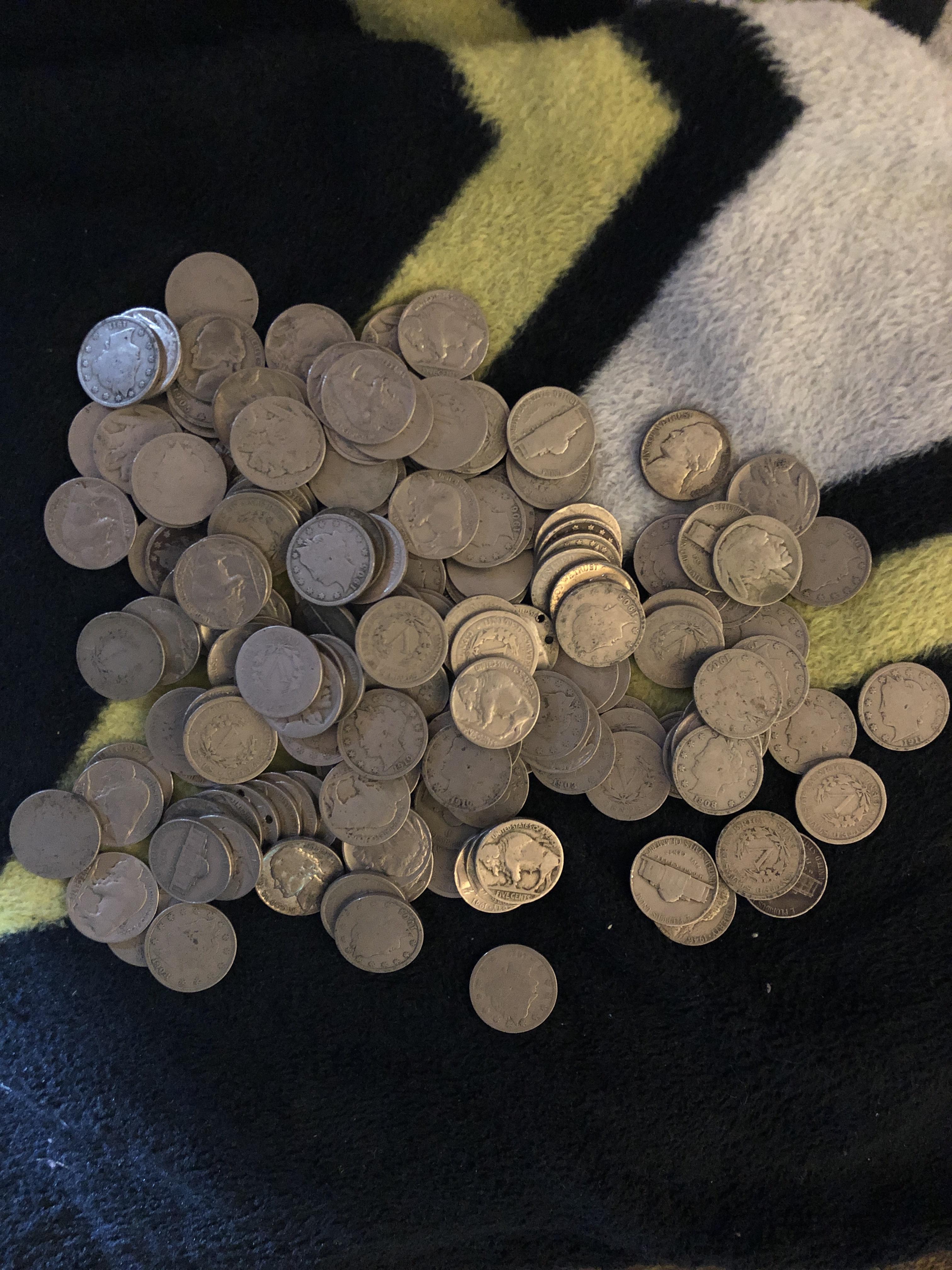 Nice horde of silver nickels to go thru, in today’s haul.. r/Silverbugs