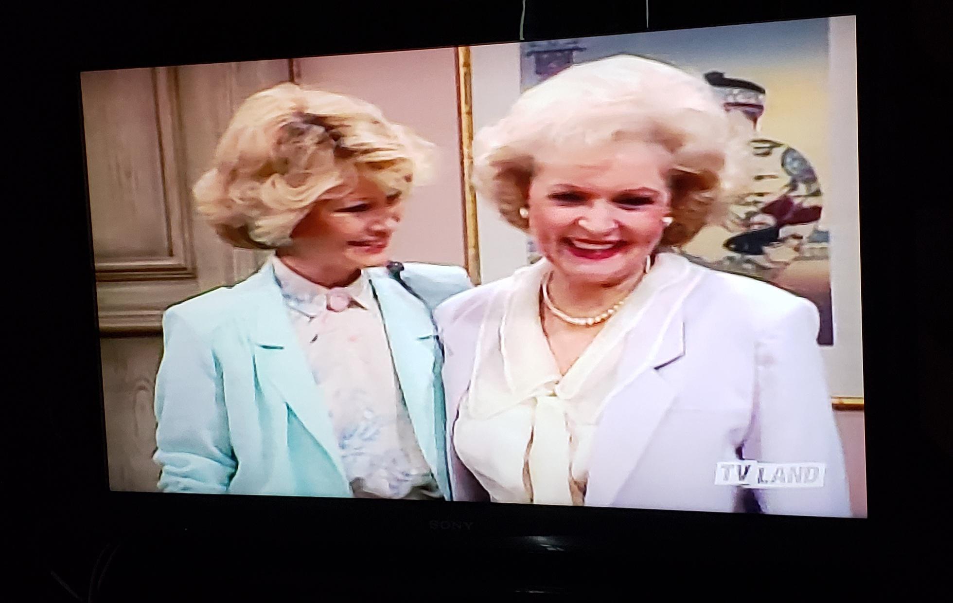Look! Samantha Sanders is Rose Nylund's daughter. Ergo, Rose is Steve's