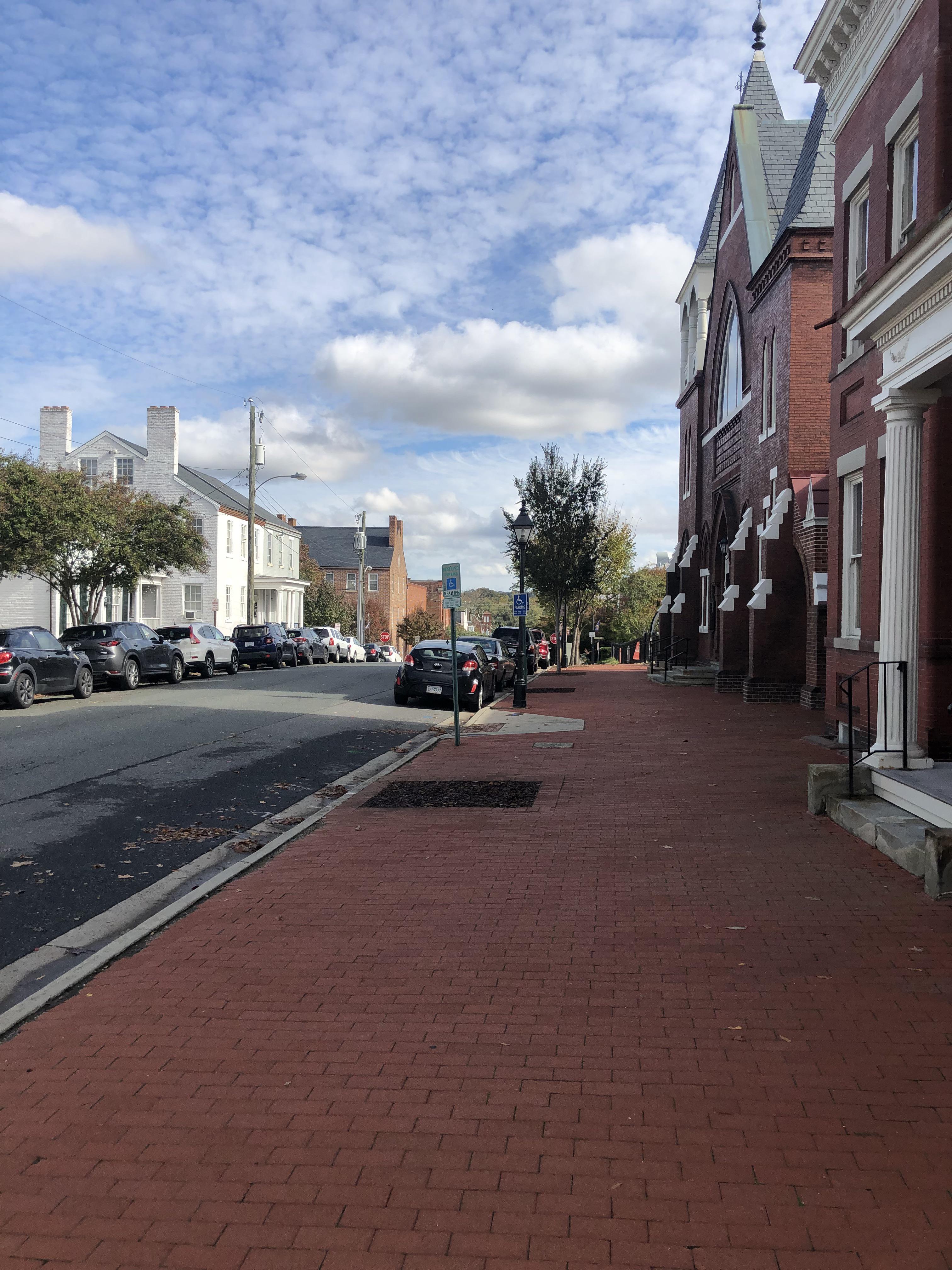 Beautiful Saturday morning sky in downtown fburg r/fredericksburg