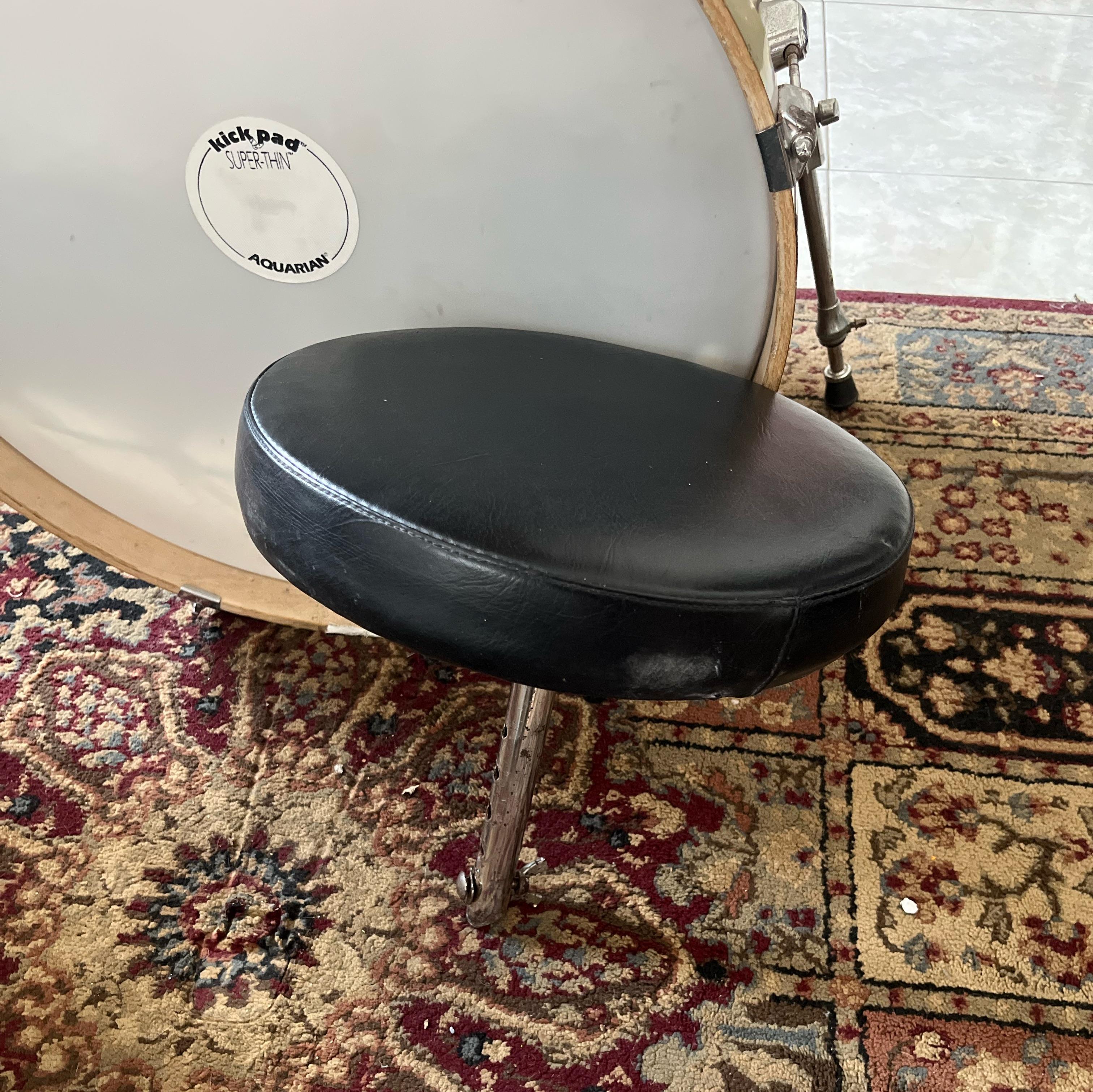 Throne for coccyx, lower back pain and soreness after shows? r/drums