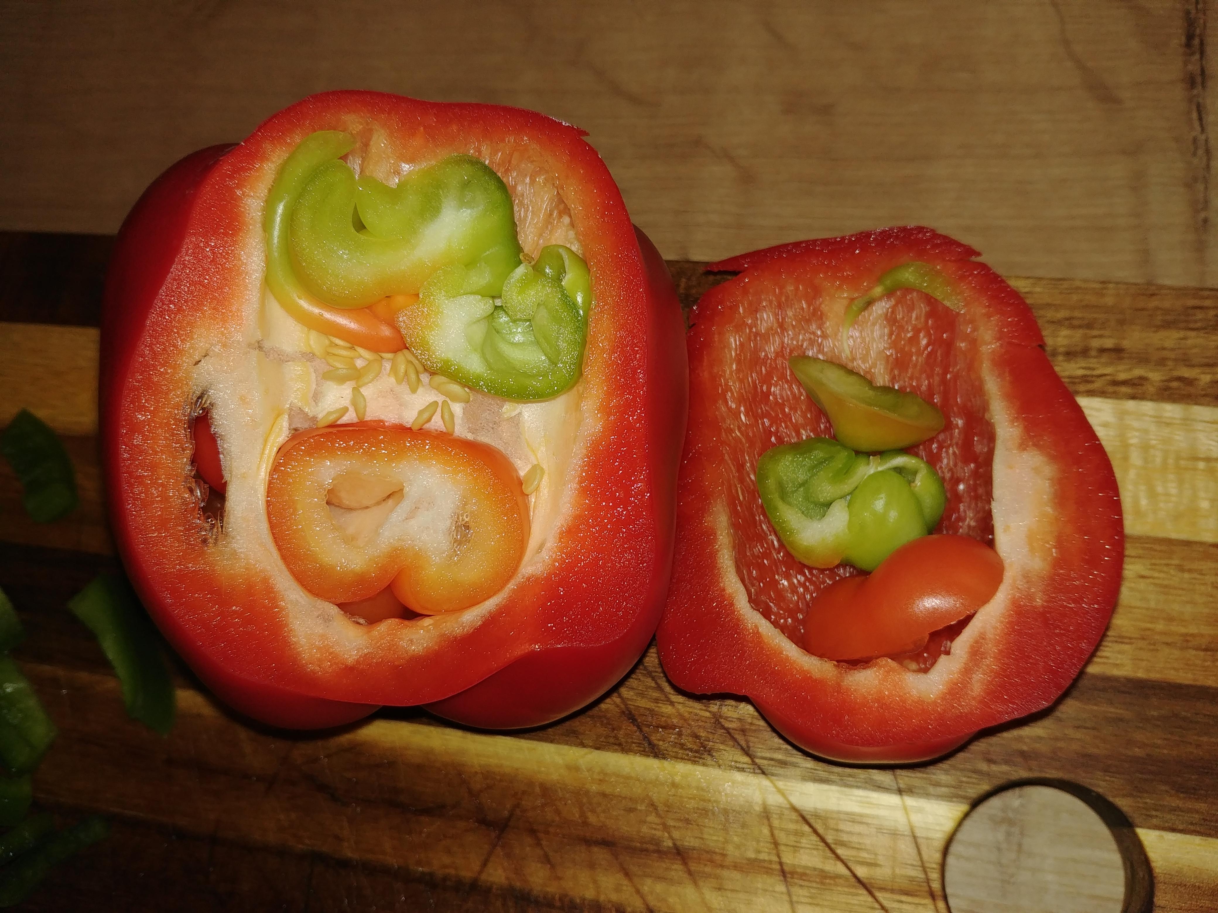 This bell pepper with baby peppers inside r/mildlyinteresting