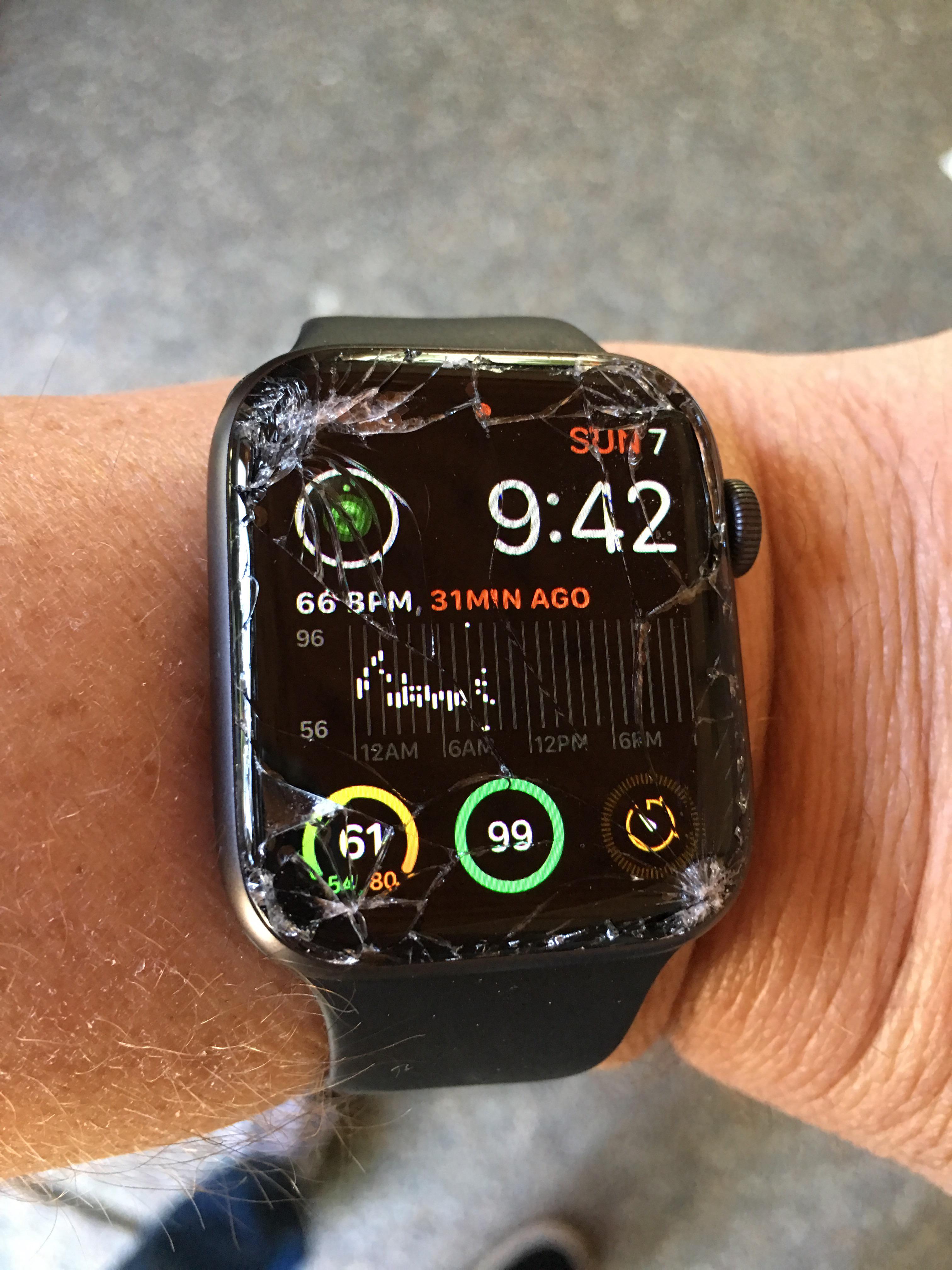 でちょっと Apple Apple Watch series3 セルラーモデルの通販 by