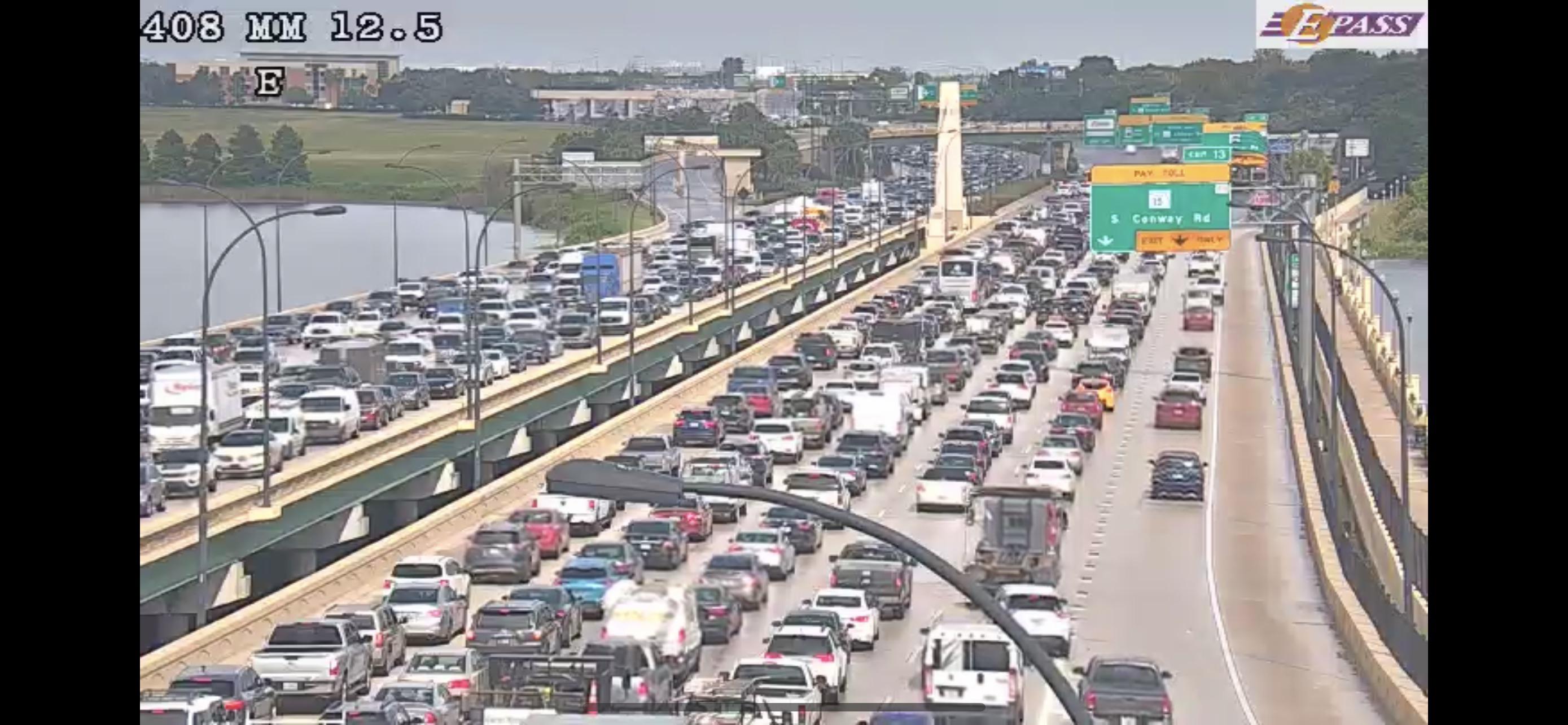 When is ya'll gonna learn to drive 😂 both directions of 408 backed up