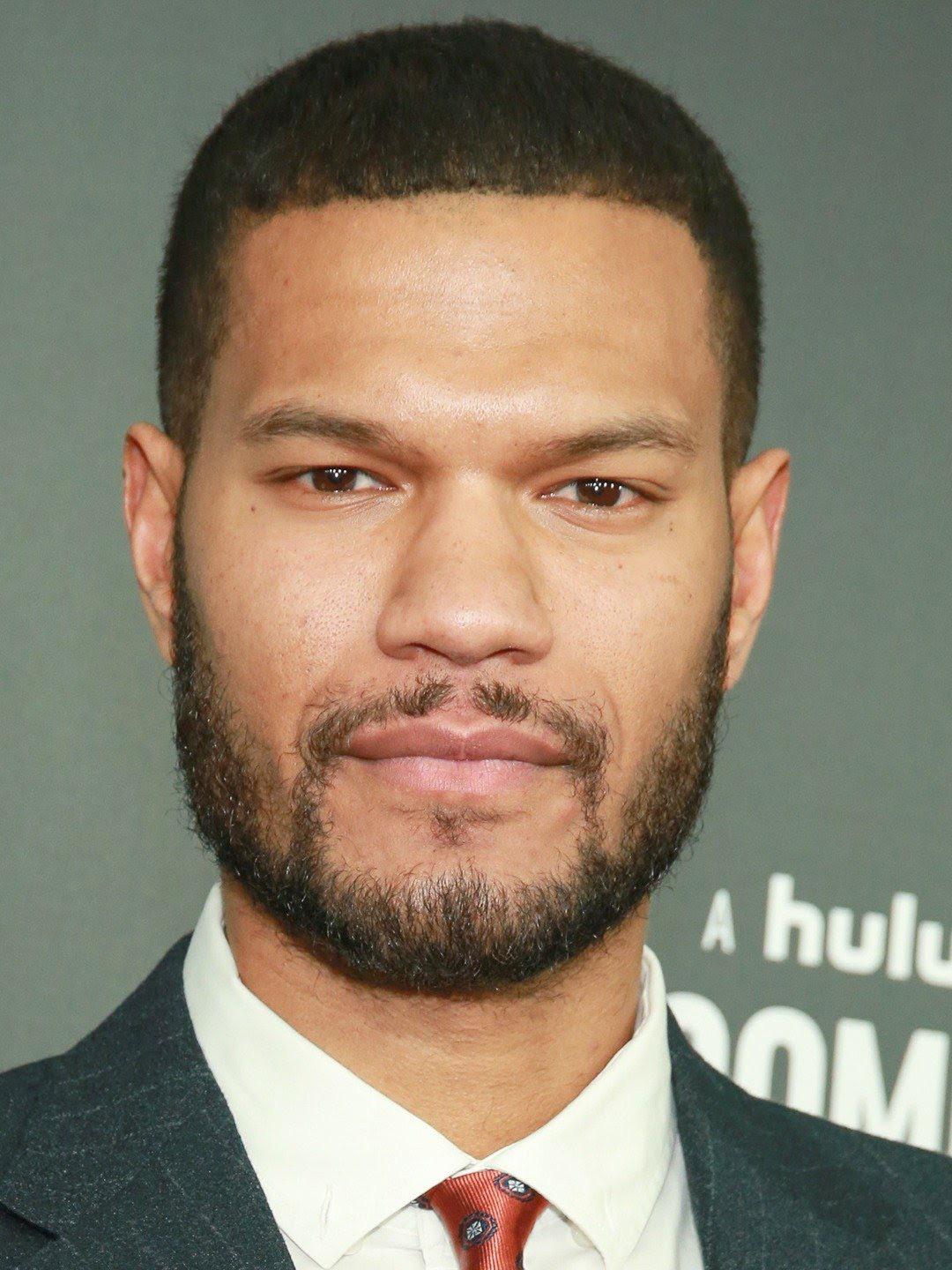 Fun fact, the therapist from episode 2 (season 4) is actor Sullivan