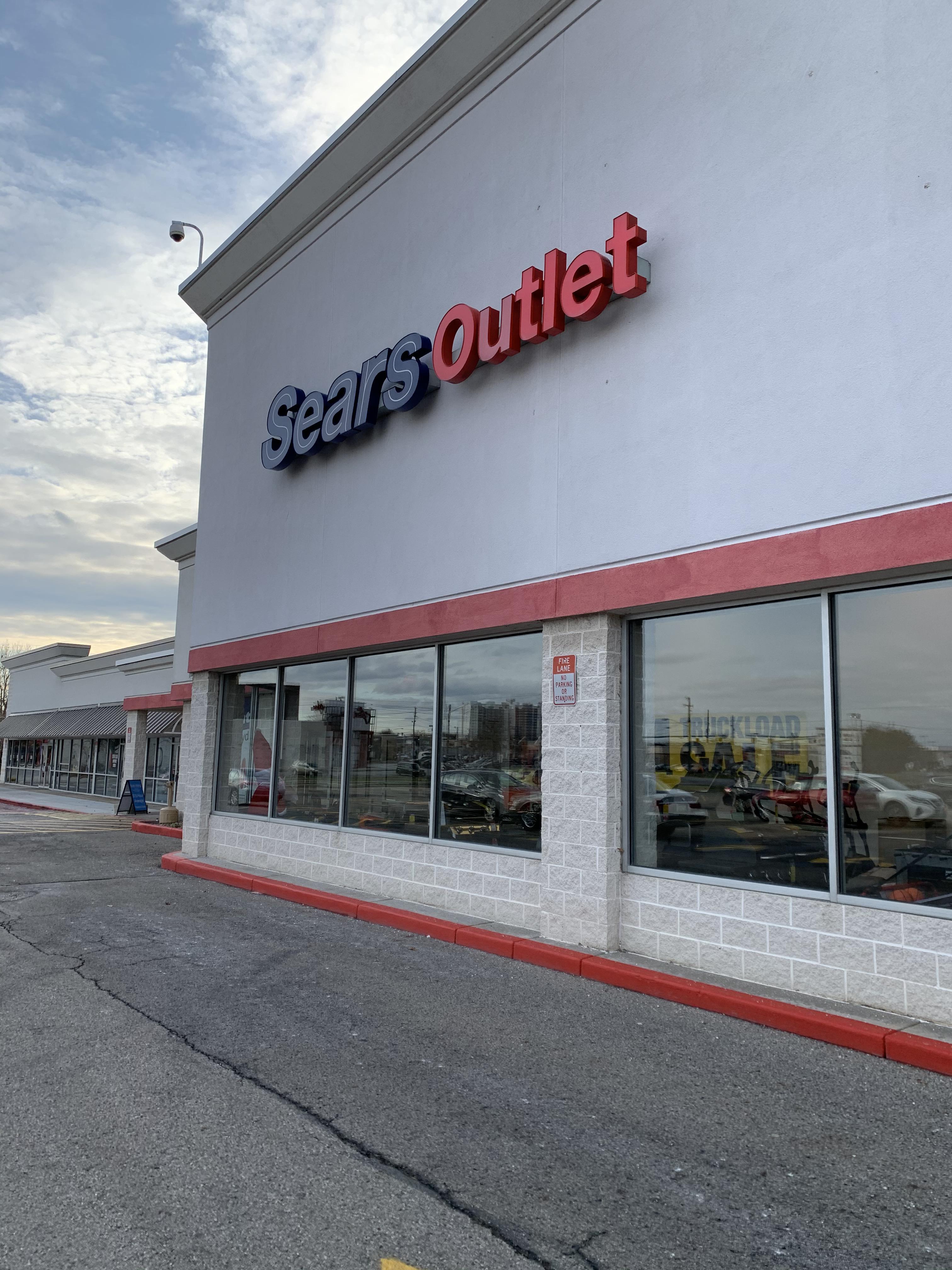 Got to visit a sears outlet in North Olmsted, Ohio. I was pleasantly