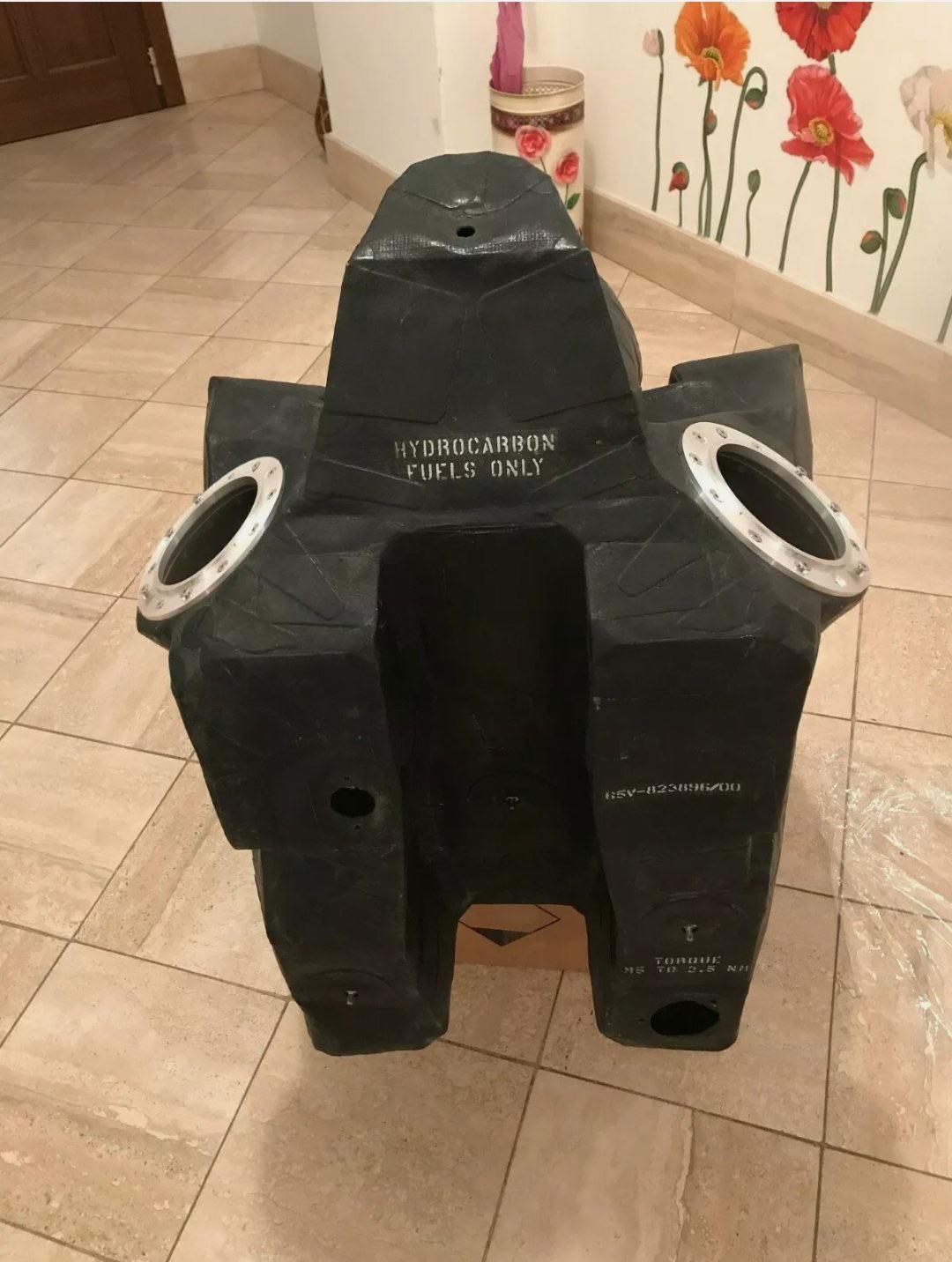 How it looks OEM Ferrari Formula 1 F1 F2004 ATL Fuel Tank, very