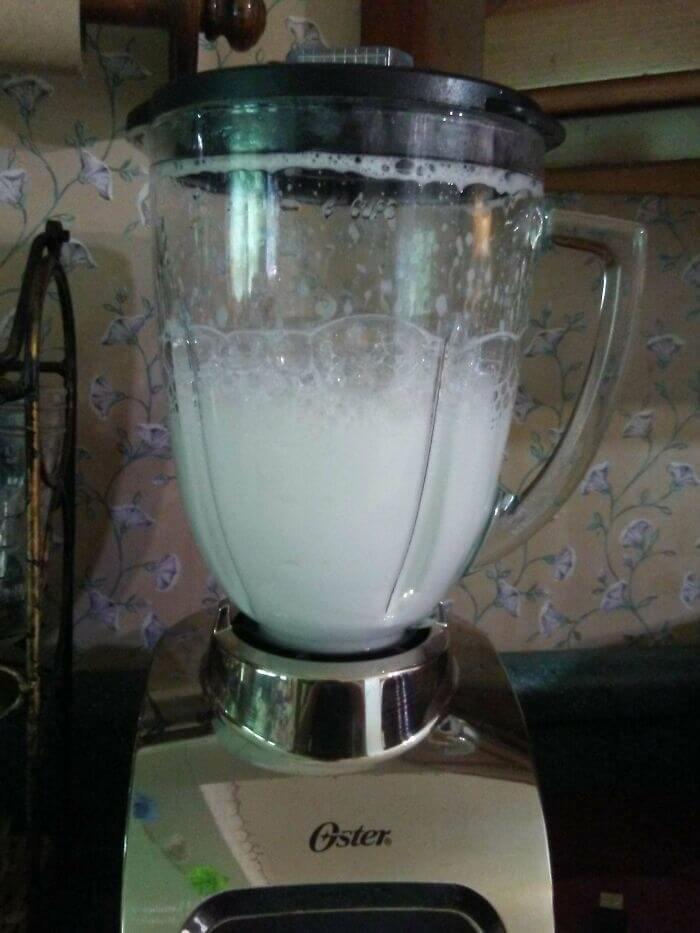 Dirty blender? Fill it with soap and water. Run until clean. r/lifehacks