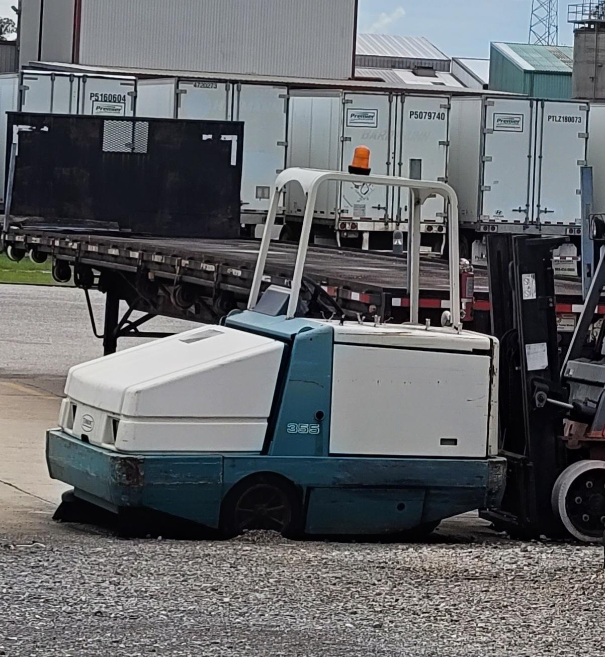 Warehouse floor sweeper r/specializedtools