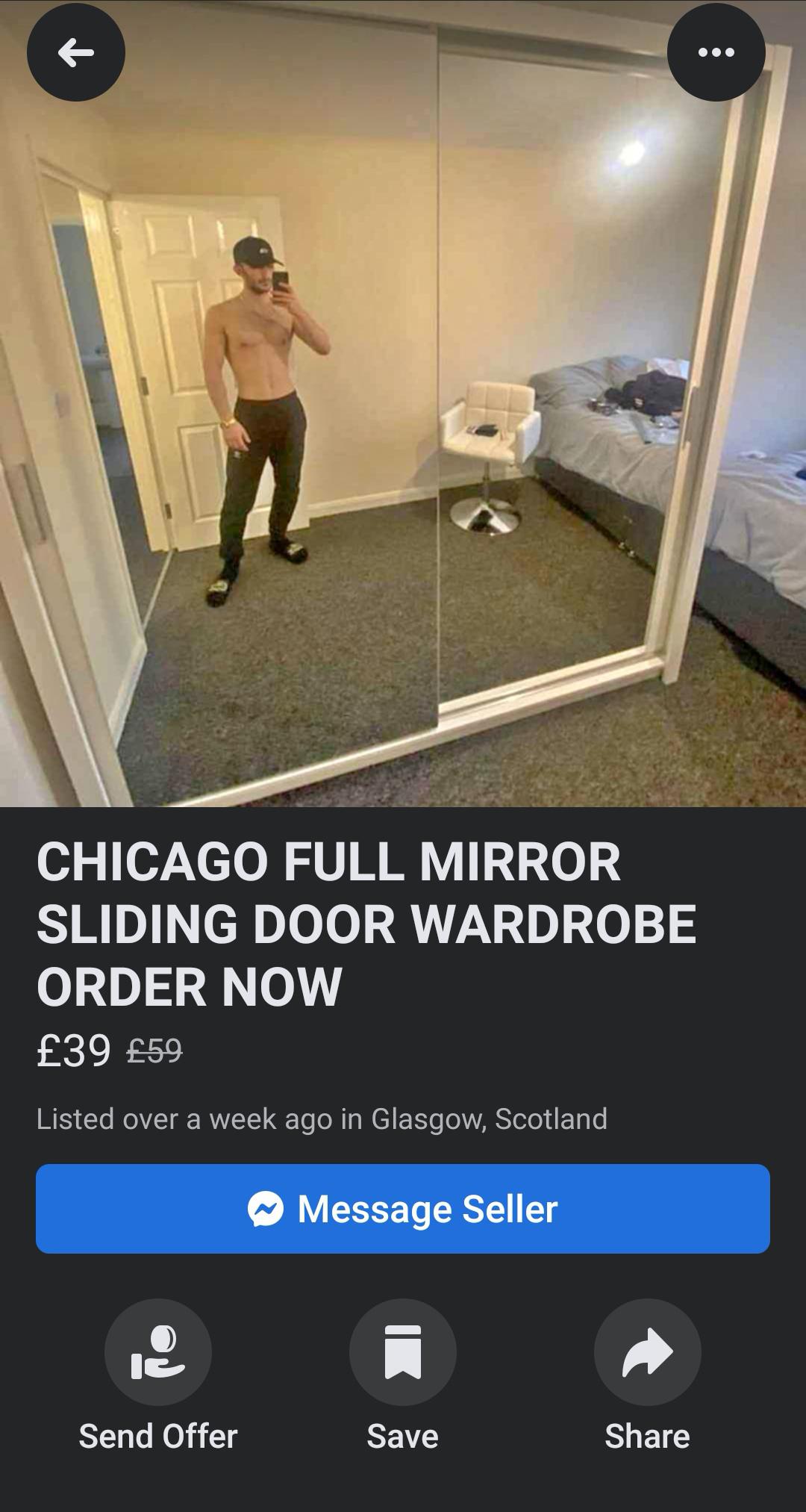 People selling mirrors