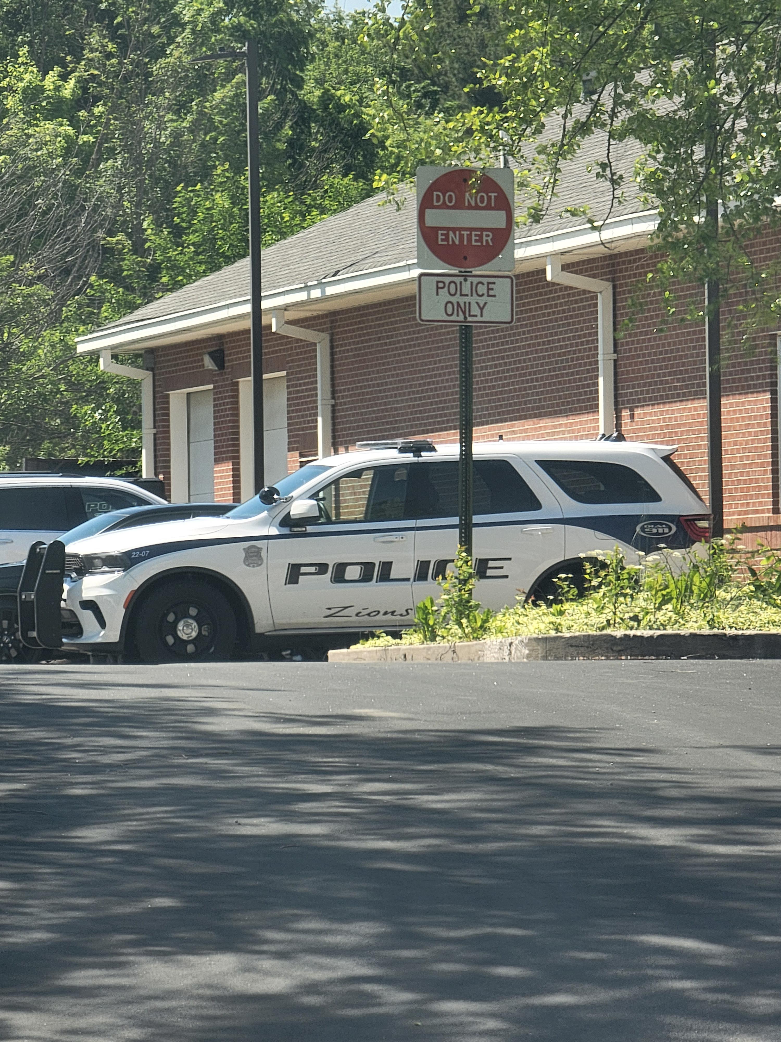 Zionsville Police Department, Indiana Dodge Durango Pursuit r/PoliceCars