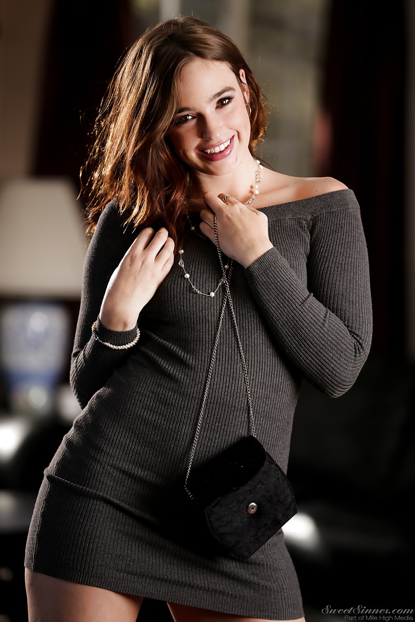 Jodi Taylor : ClassyPornstars