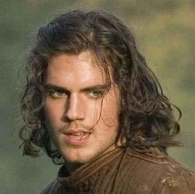 Henry Cavill's own hair would've been much better than that ridiculous