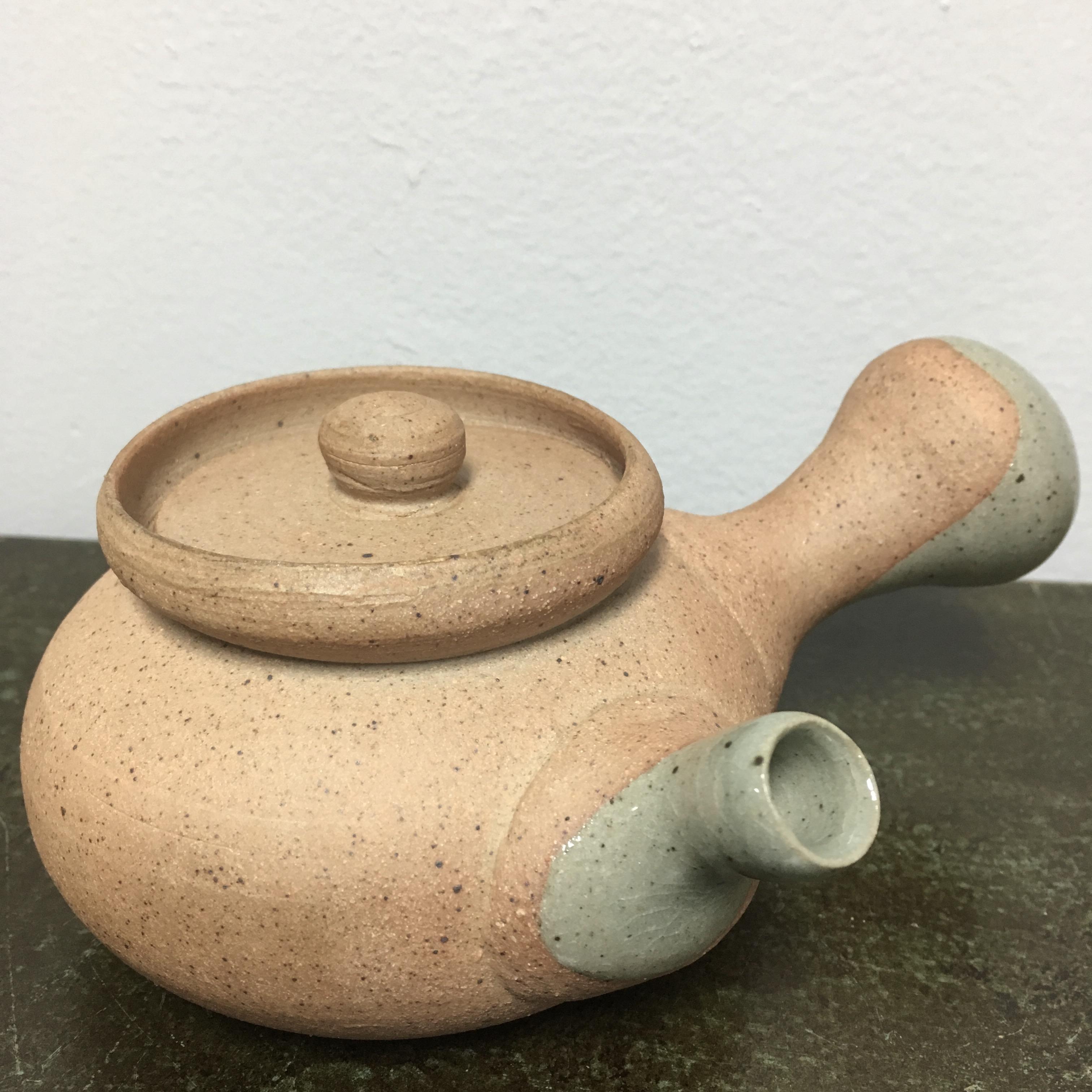 Side handle teapot as a follow up to my last post. 300ml made from high