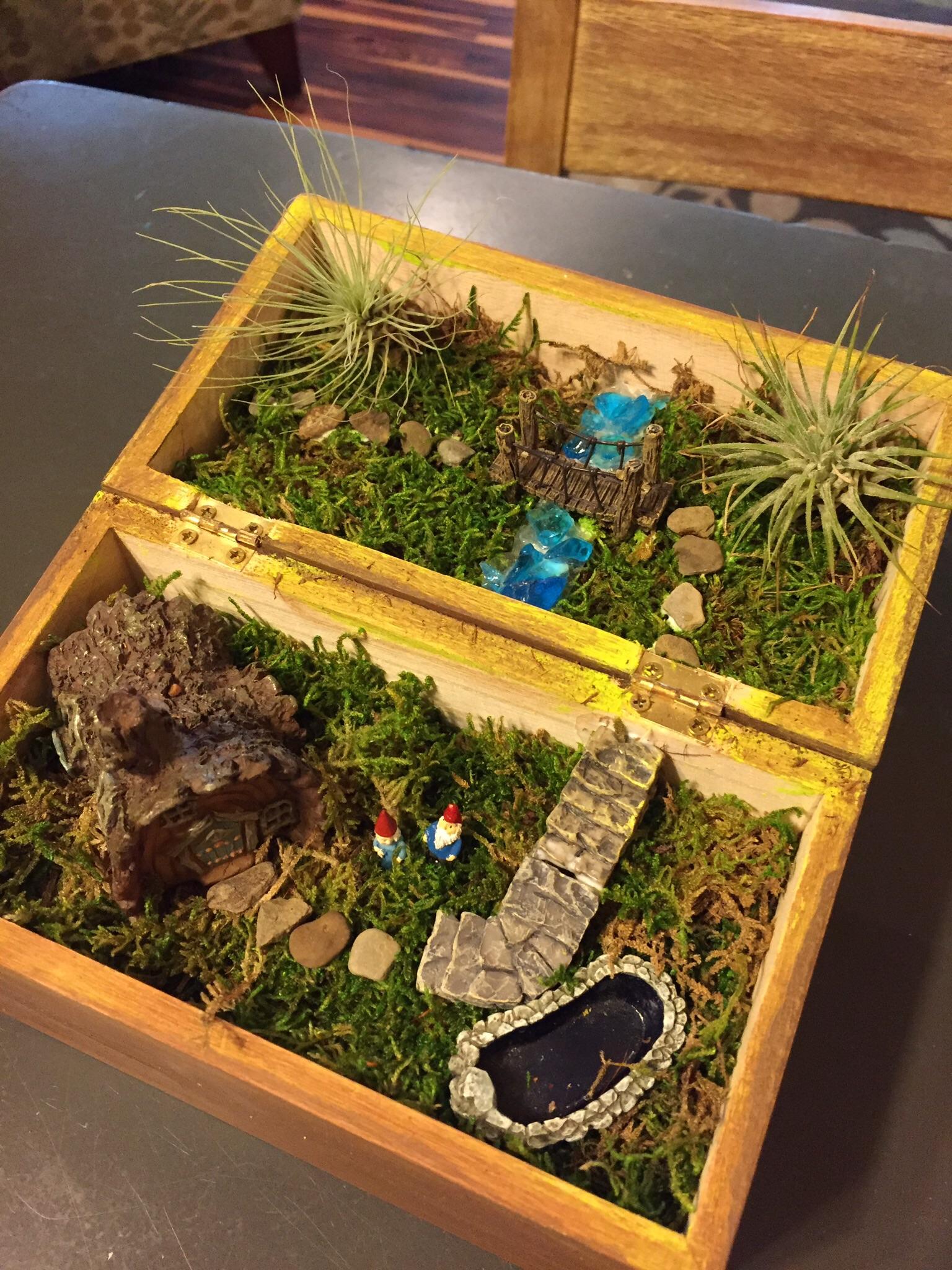 A Teeny Tiny Fairy Garden in a recipe box! FairyGardens