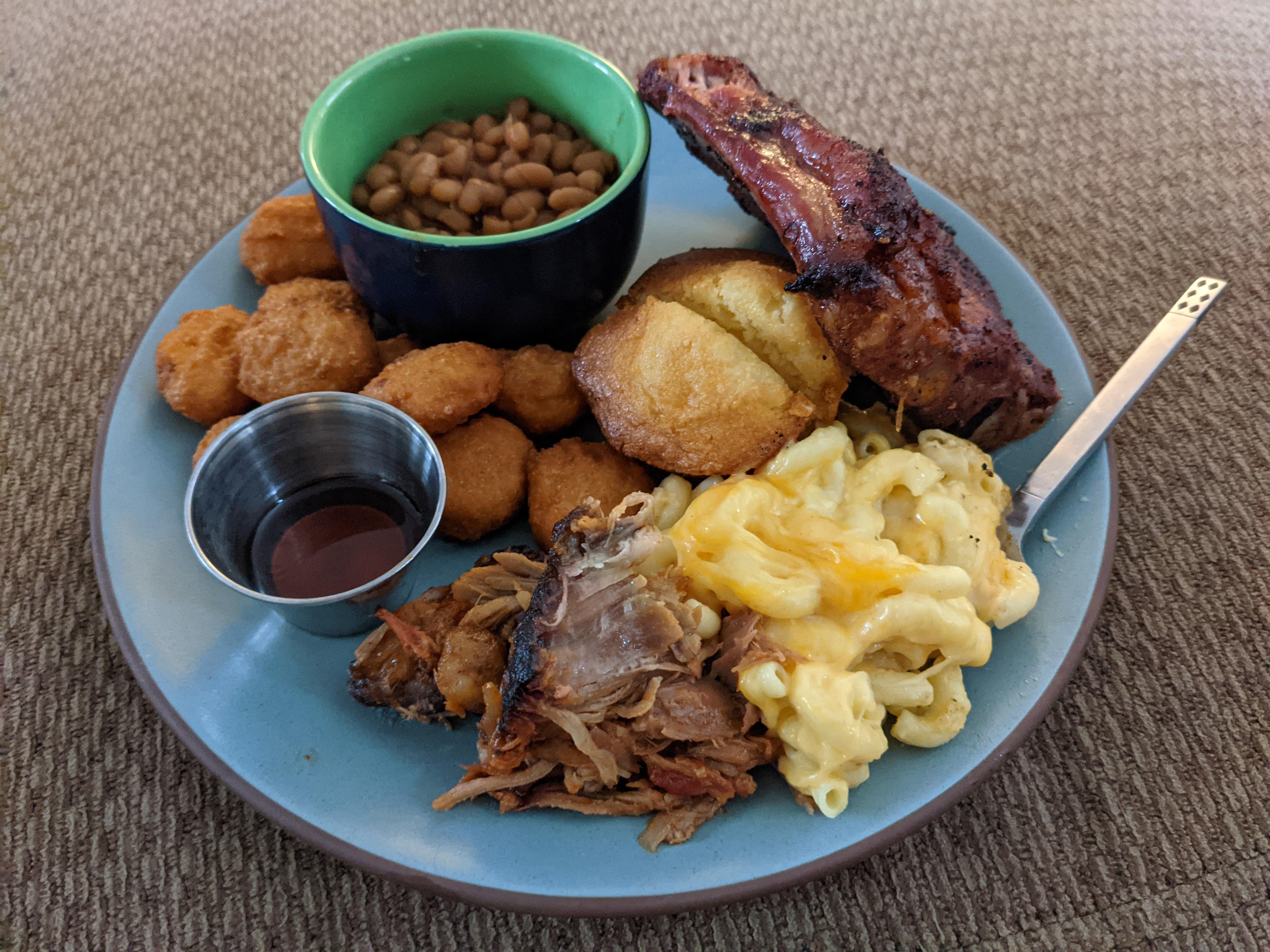 The only plate you need when binge watching BBQ Showdown r/tonightsdinner