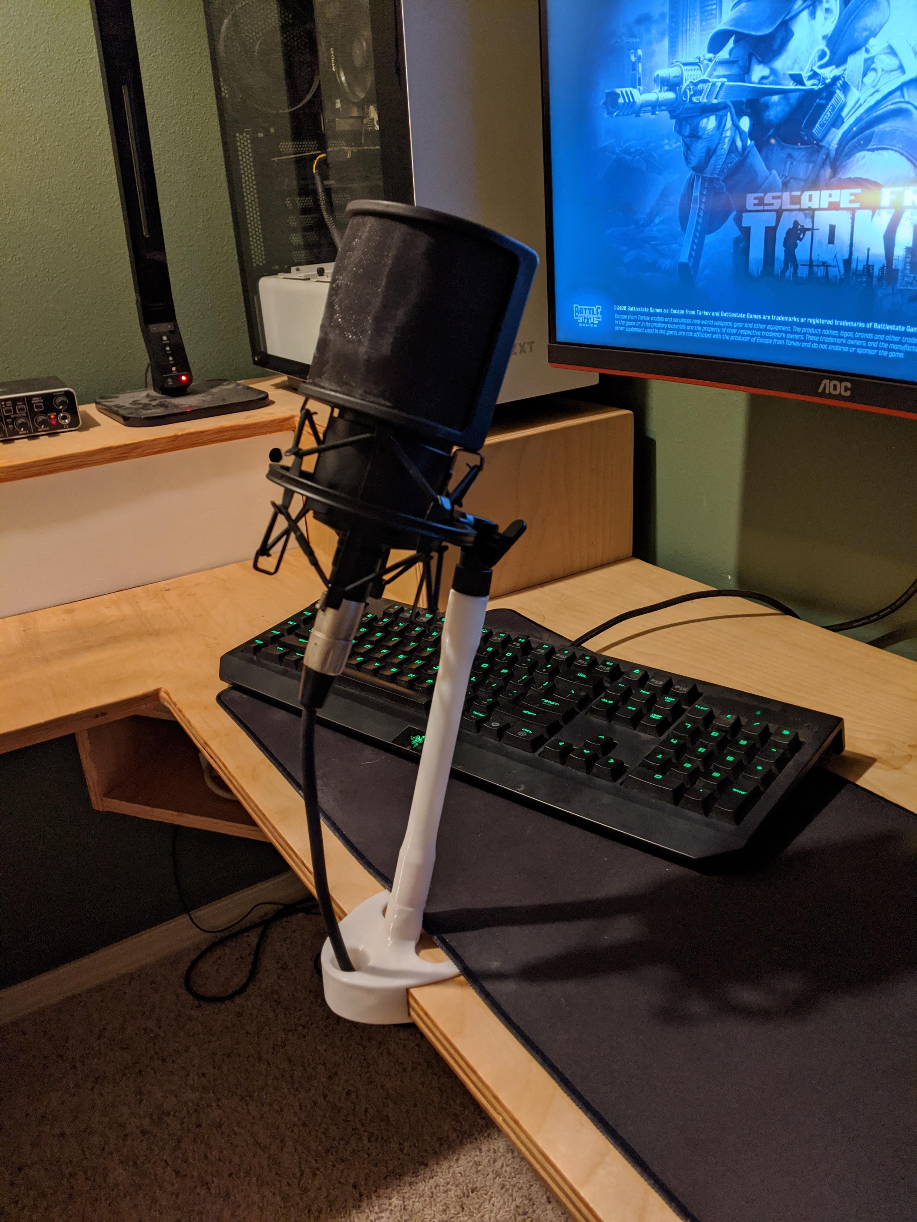 My first functional complete design > print project! A simple mic stand
