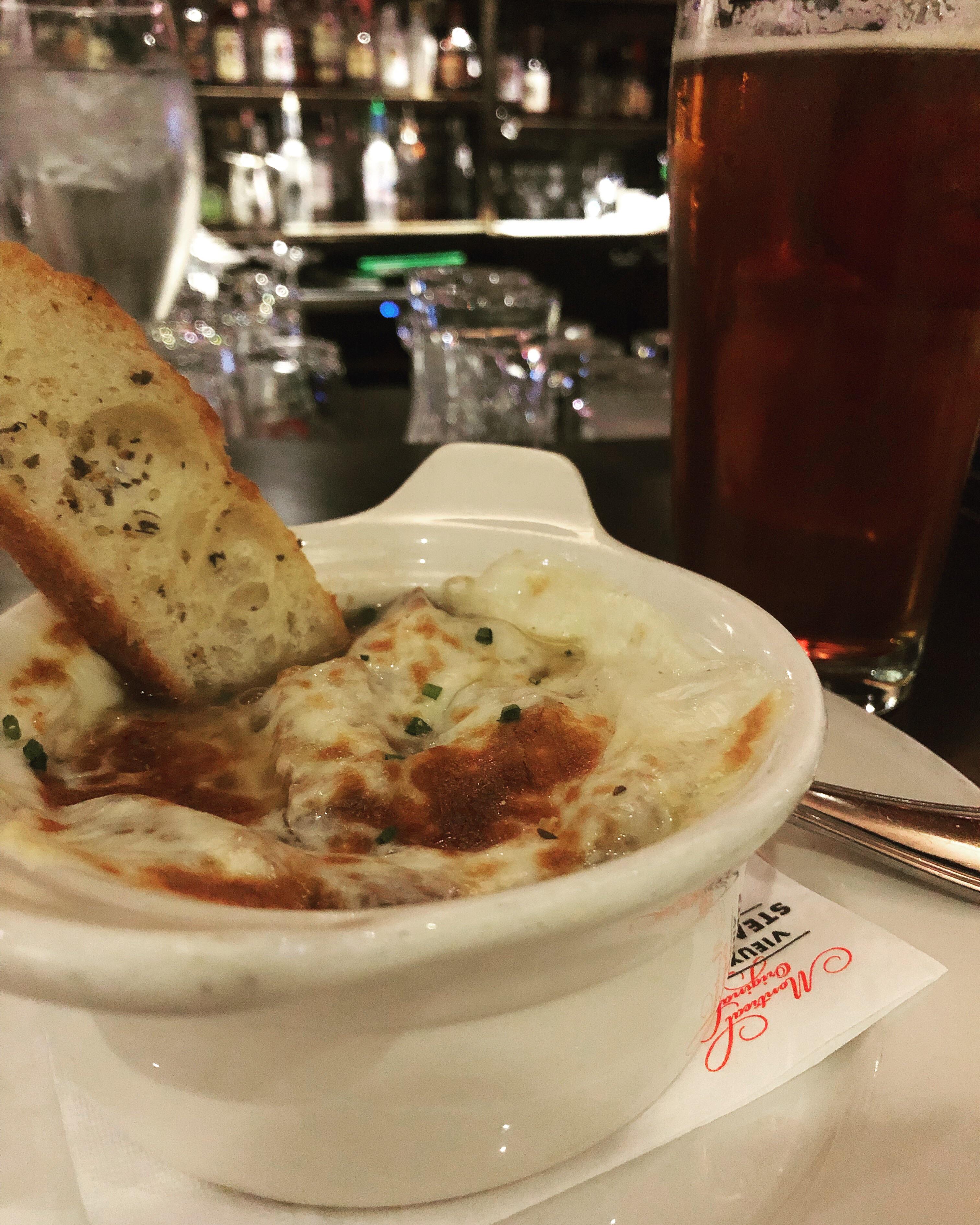 [I ate] French onion soup r/food