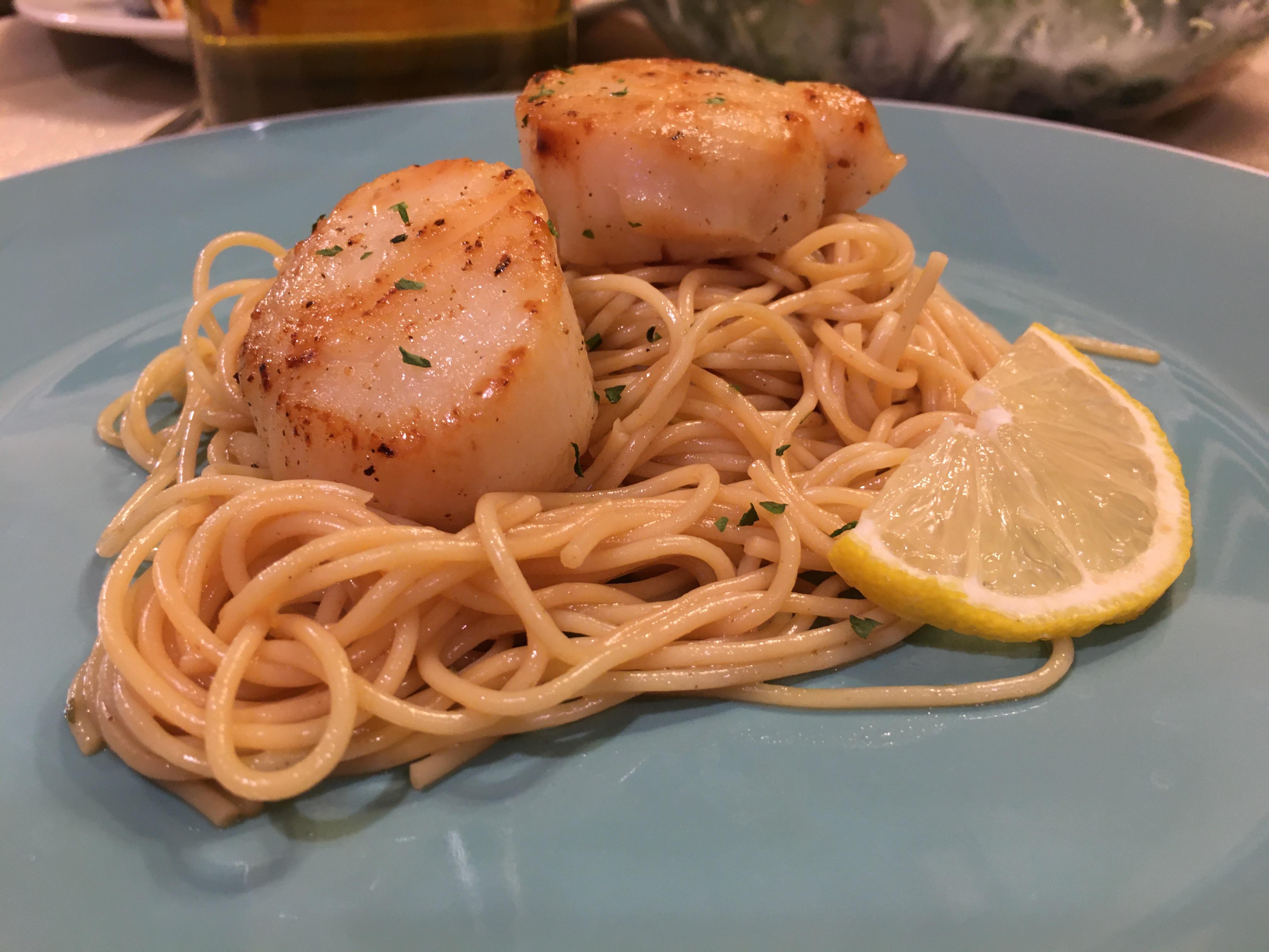 [Homemade] Scallops & angel hair pasta in a white wine butter sauce r