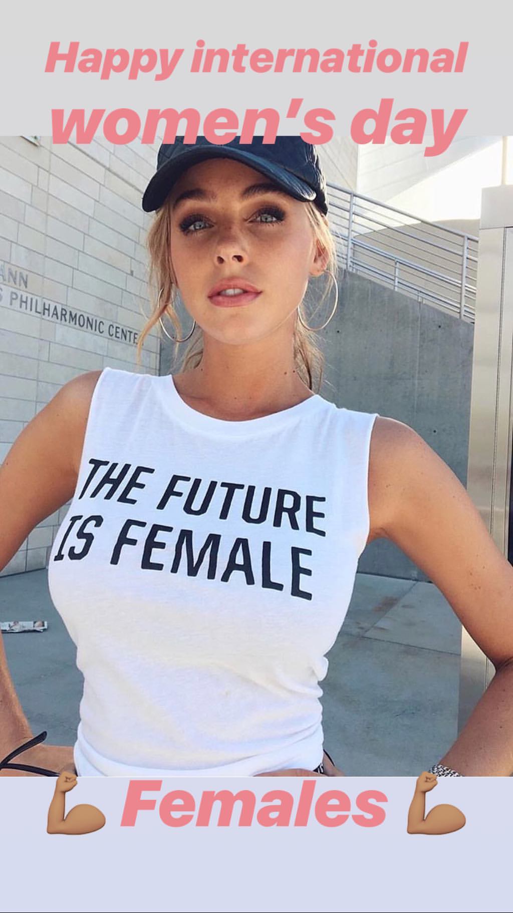 Elizabeth Turner r/Celebs