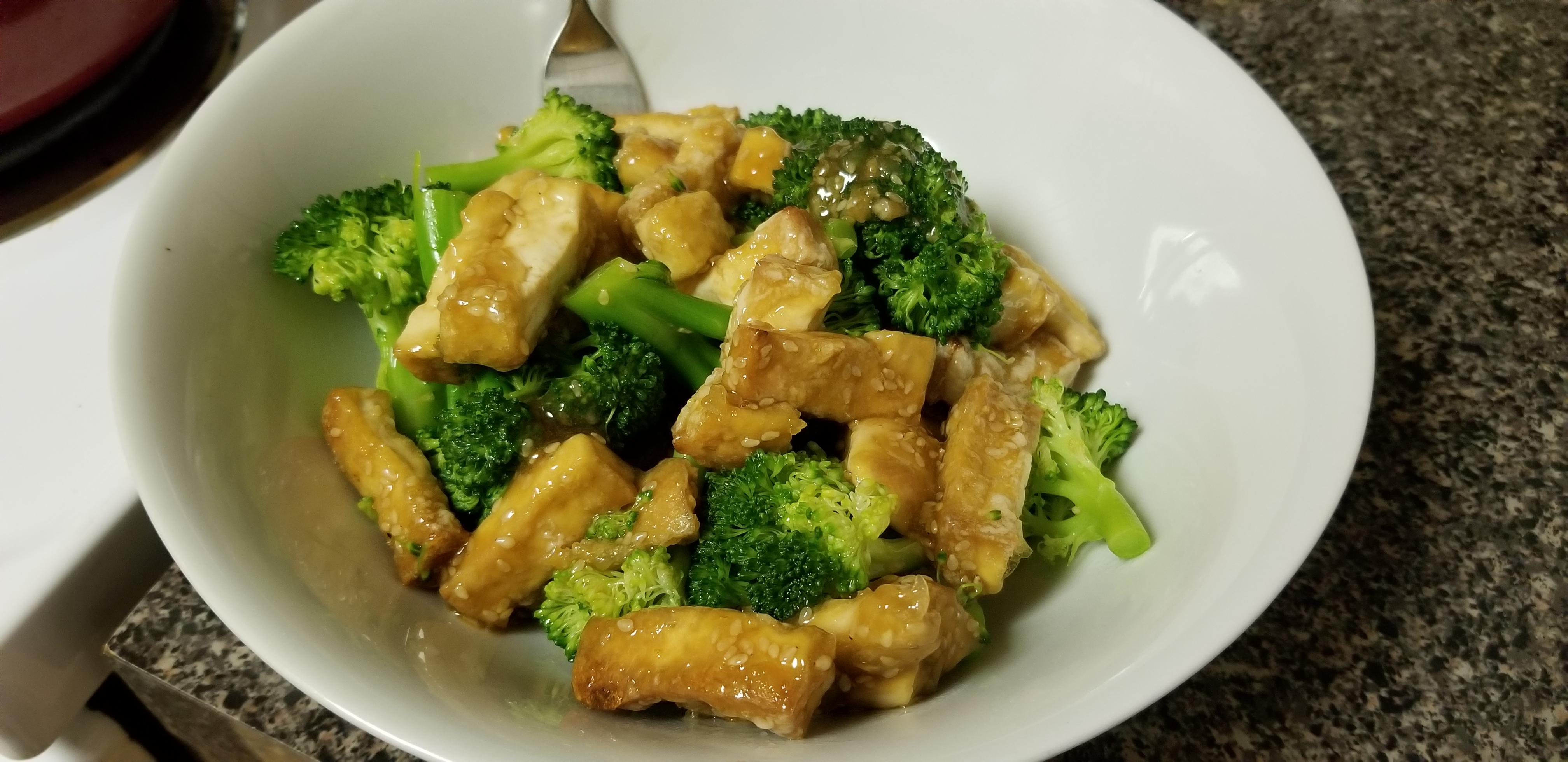Sesame Tofu & Broccoli 350 Calories and 29 g of protein r