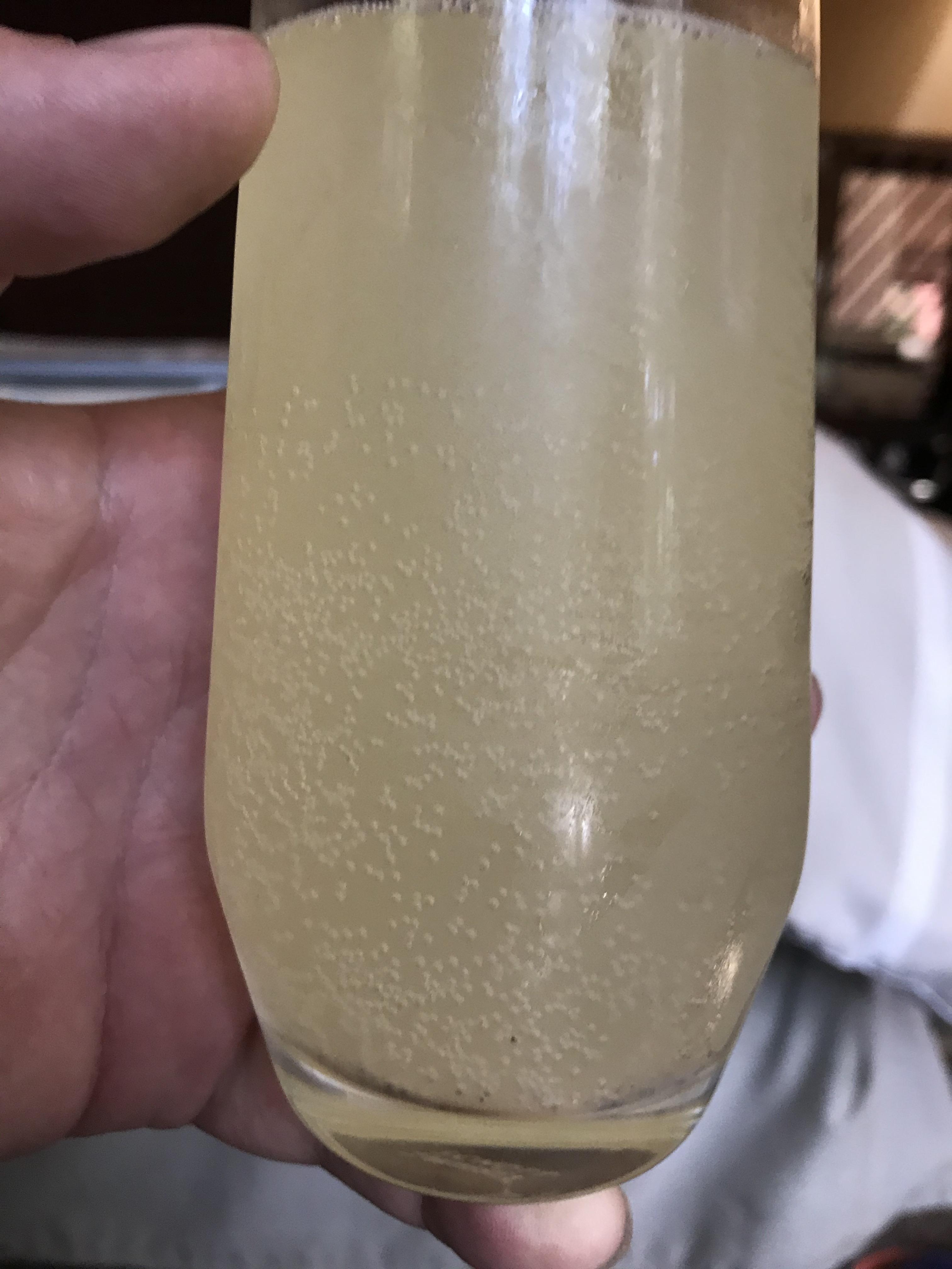 Pineapple beer that has bubbles r/southafrica