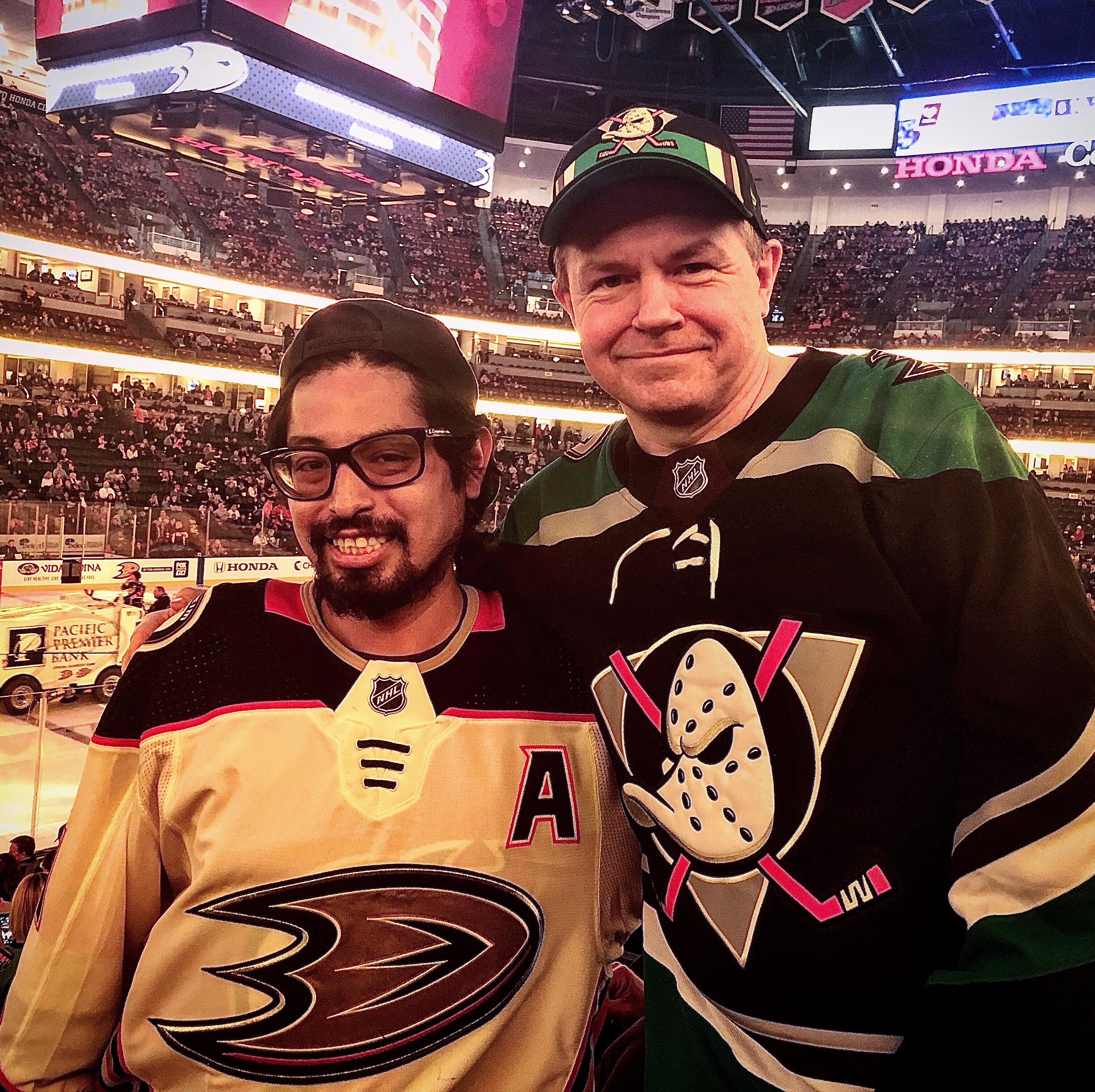 Met the legend youtuber the hockey guy r/hockeyjerseys