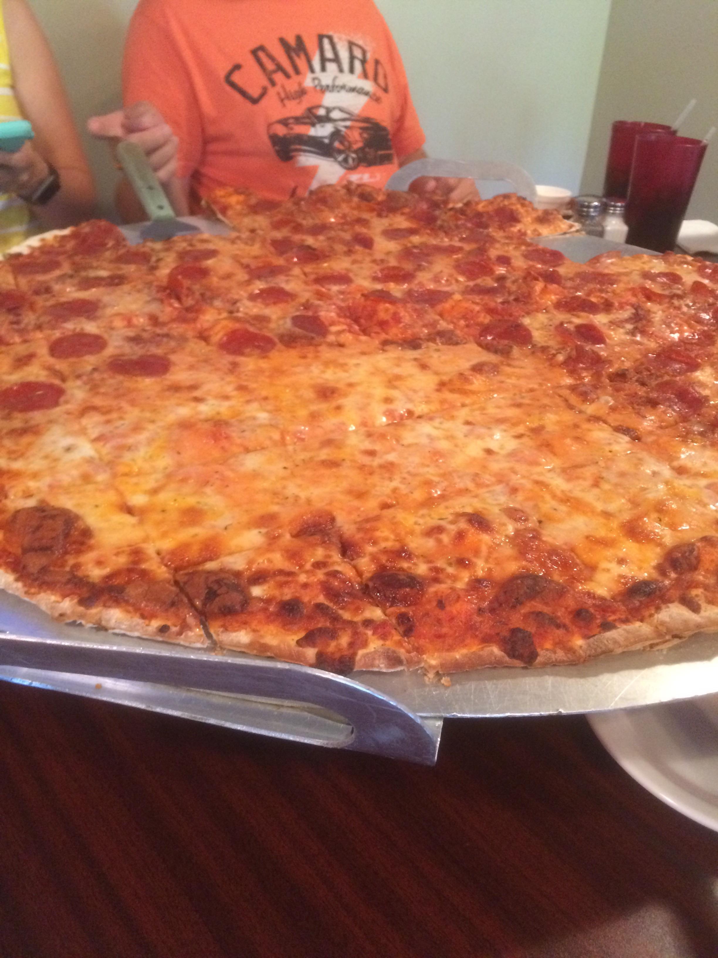 Trending Food Ideas [I ate] This 30 Inch Pizza