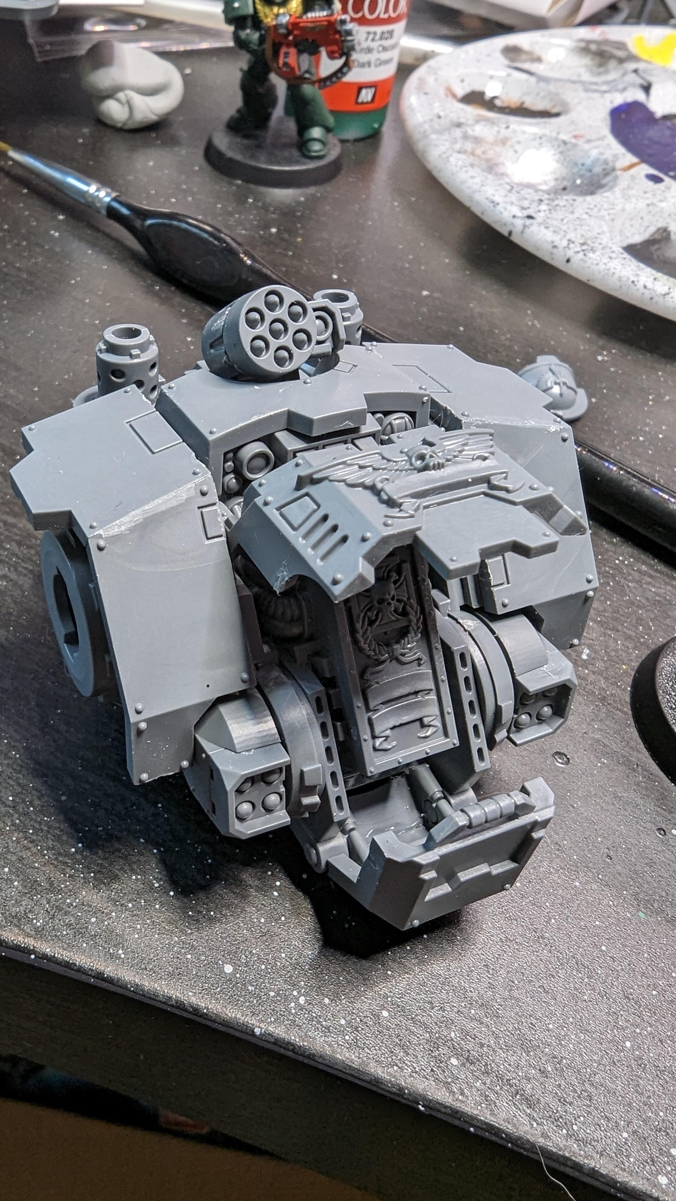 How to paint models with moving parts? r/40k