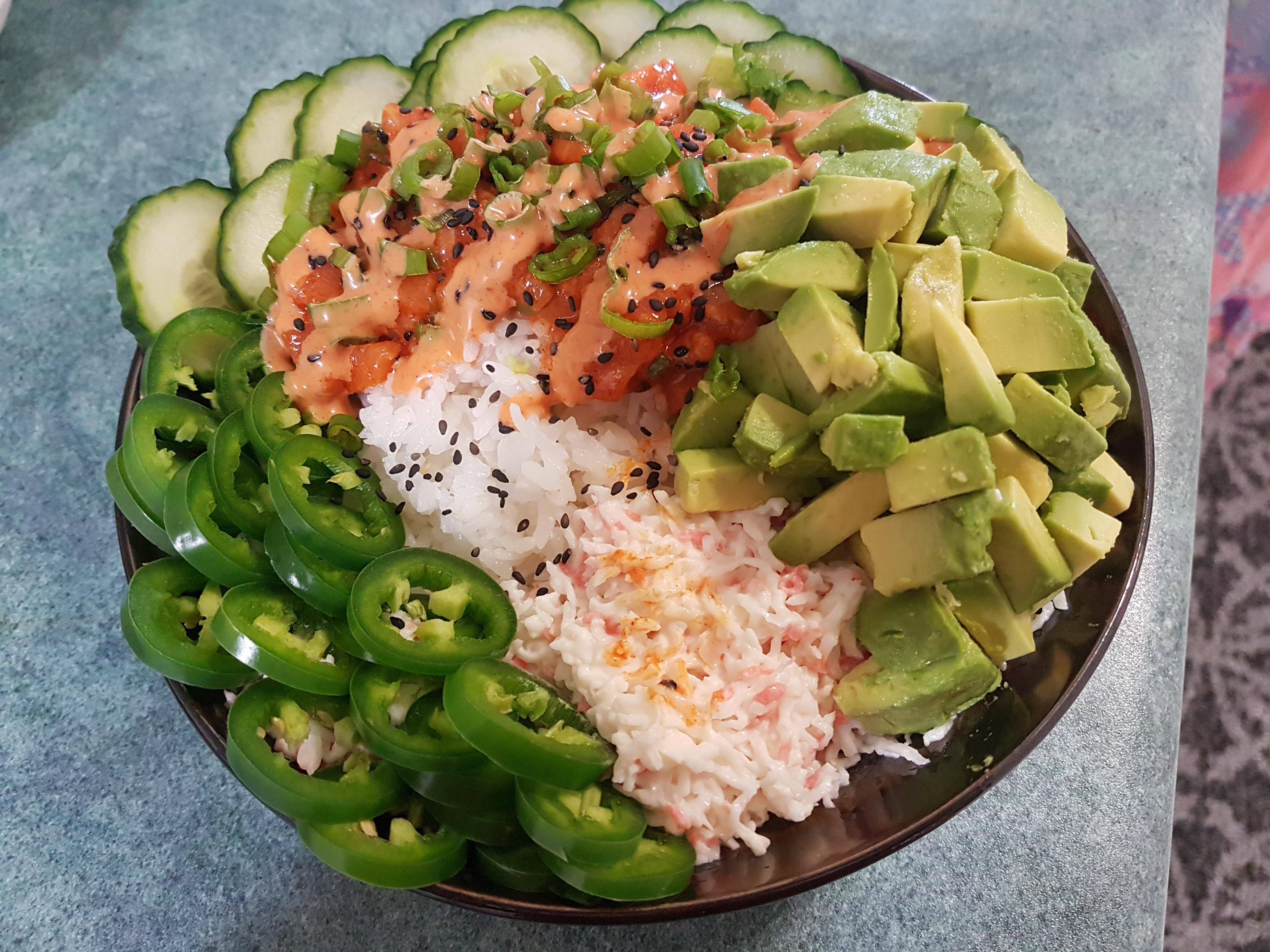 [Homemade] Spicy salmon poke bowl r/food
