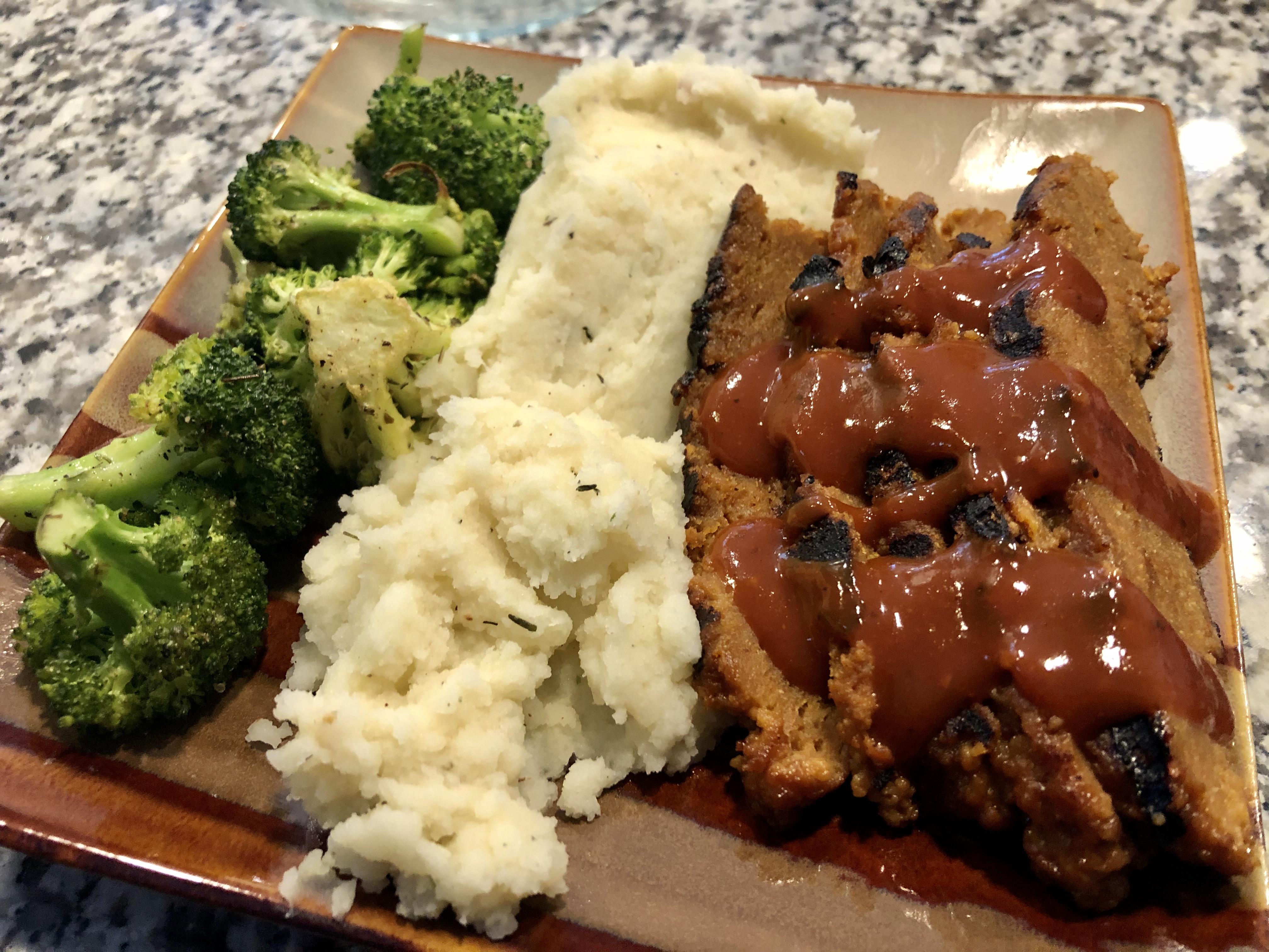 Hail Seitan! Made “brisket” for dinner r/VeganFoodPorn