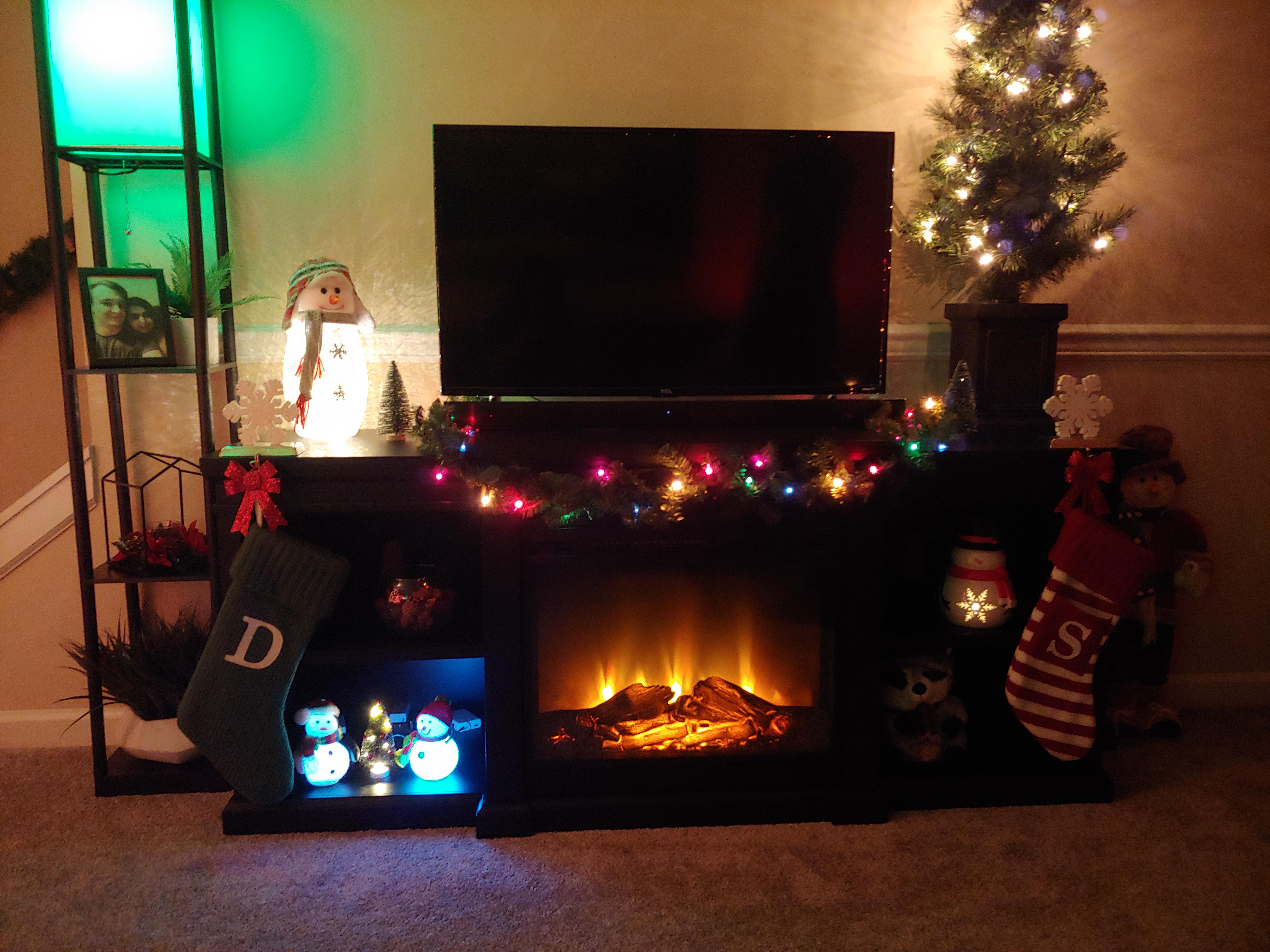 DIY tv stand christmas decor ideas for a festive home