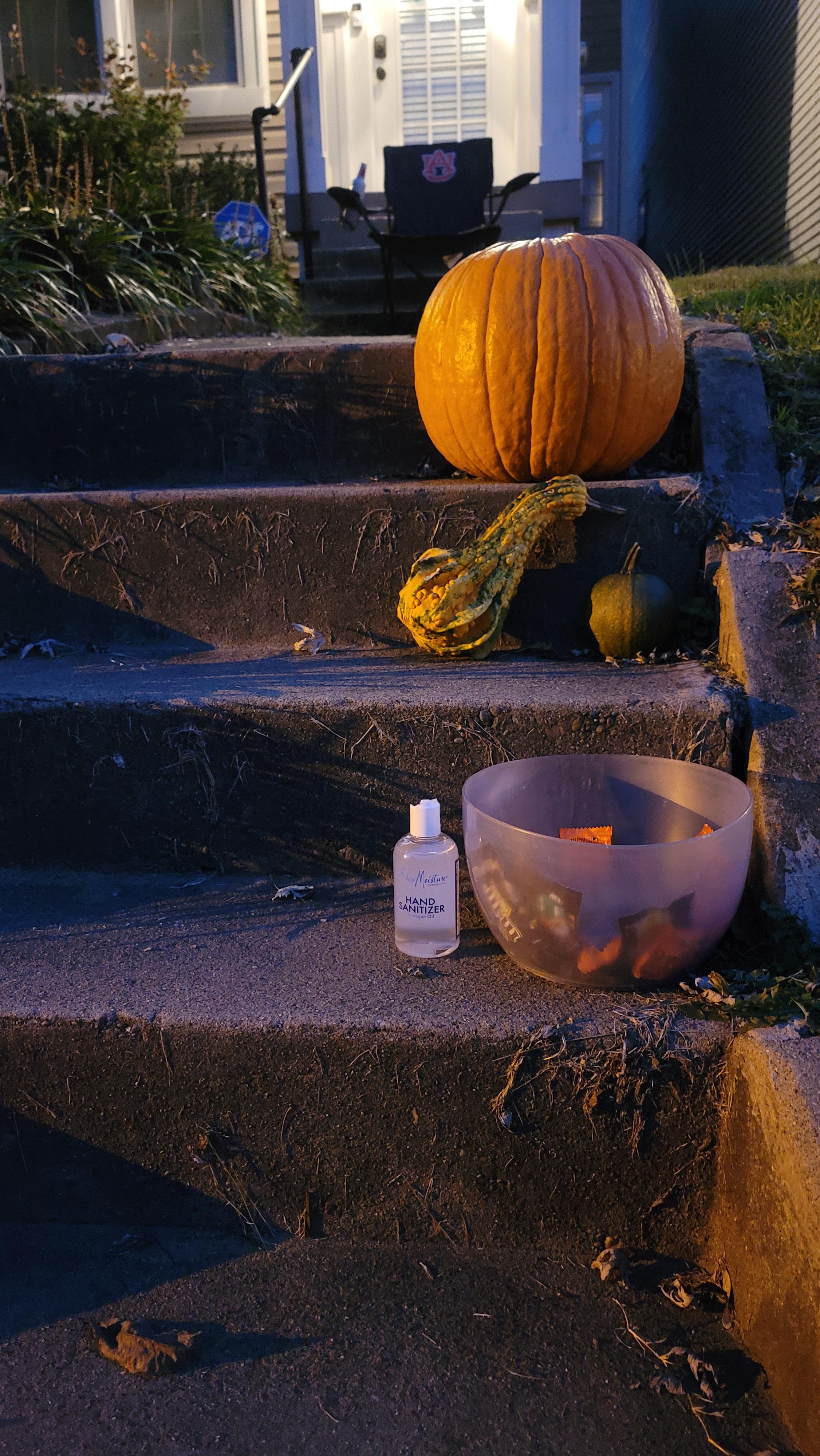 Happy Pandemic Halloween, Louisville! r/Louisville