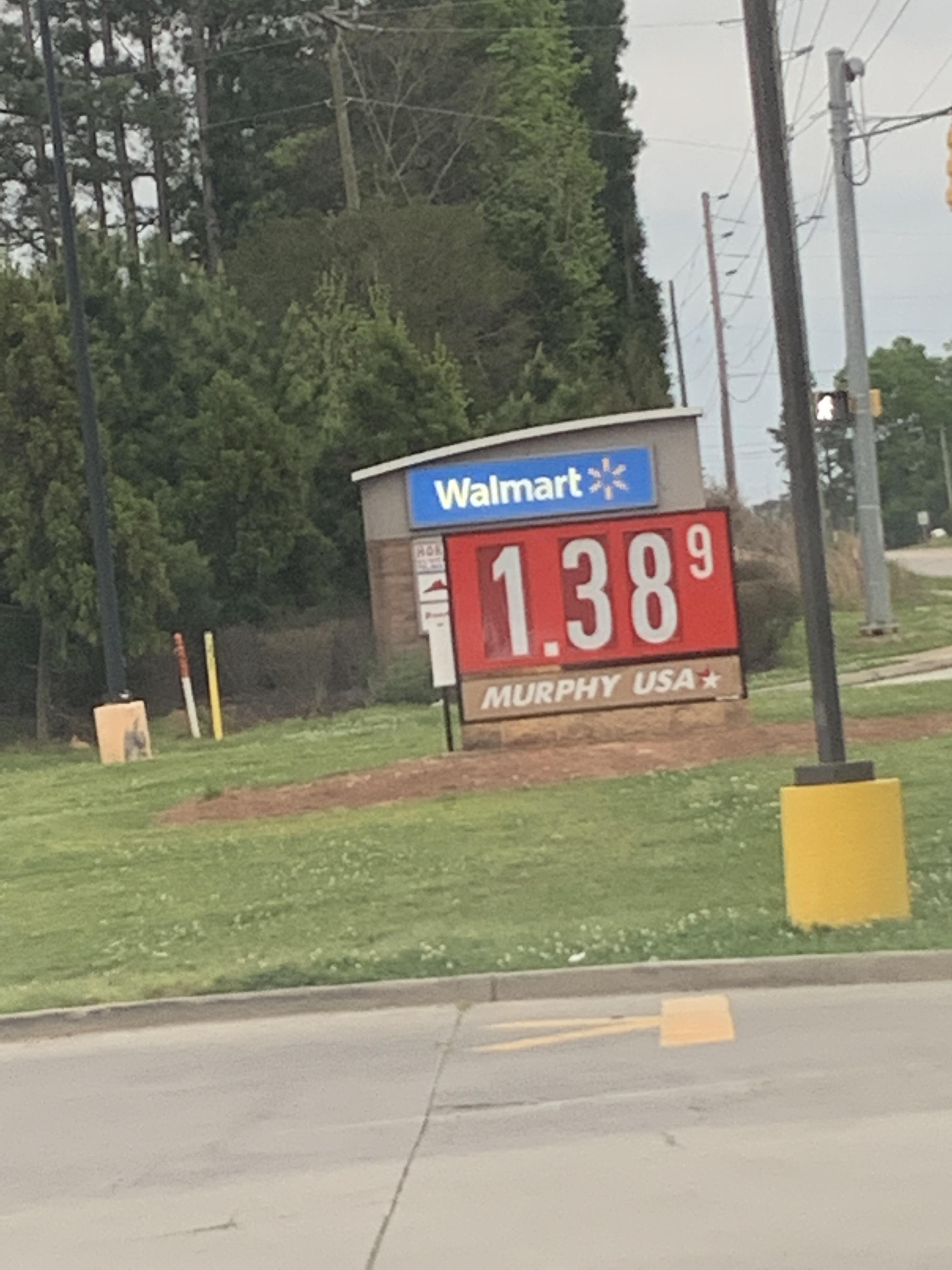 Walmart gas r/lexandirmocirclejerk